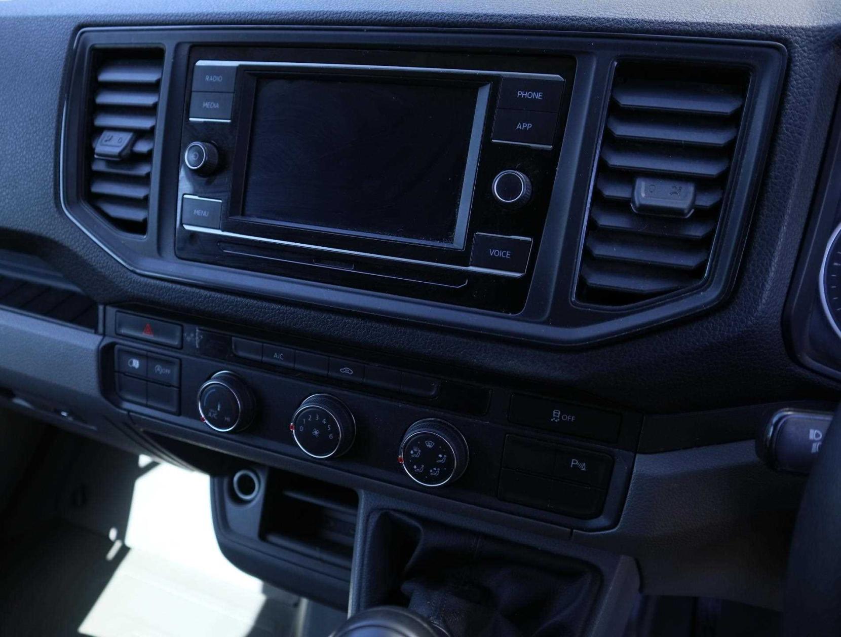 Volkswagen Crafter 2.0 TDI CR35 Trendline Panel Van 5dr Diesel Manual FWD MWB Euro 6 (s/s) (140 ps)
