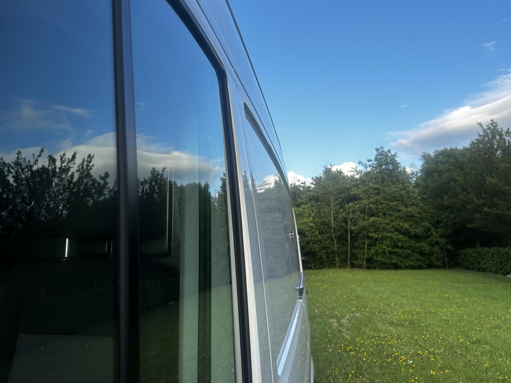 Volkswagen Crafter 2.0 TDI CR35 Trendline Panel Van 5dr Diesel Manual FWD MWB Euro 6 (s/s) (140 ps)