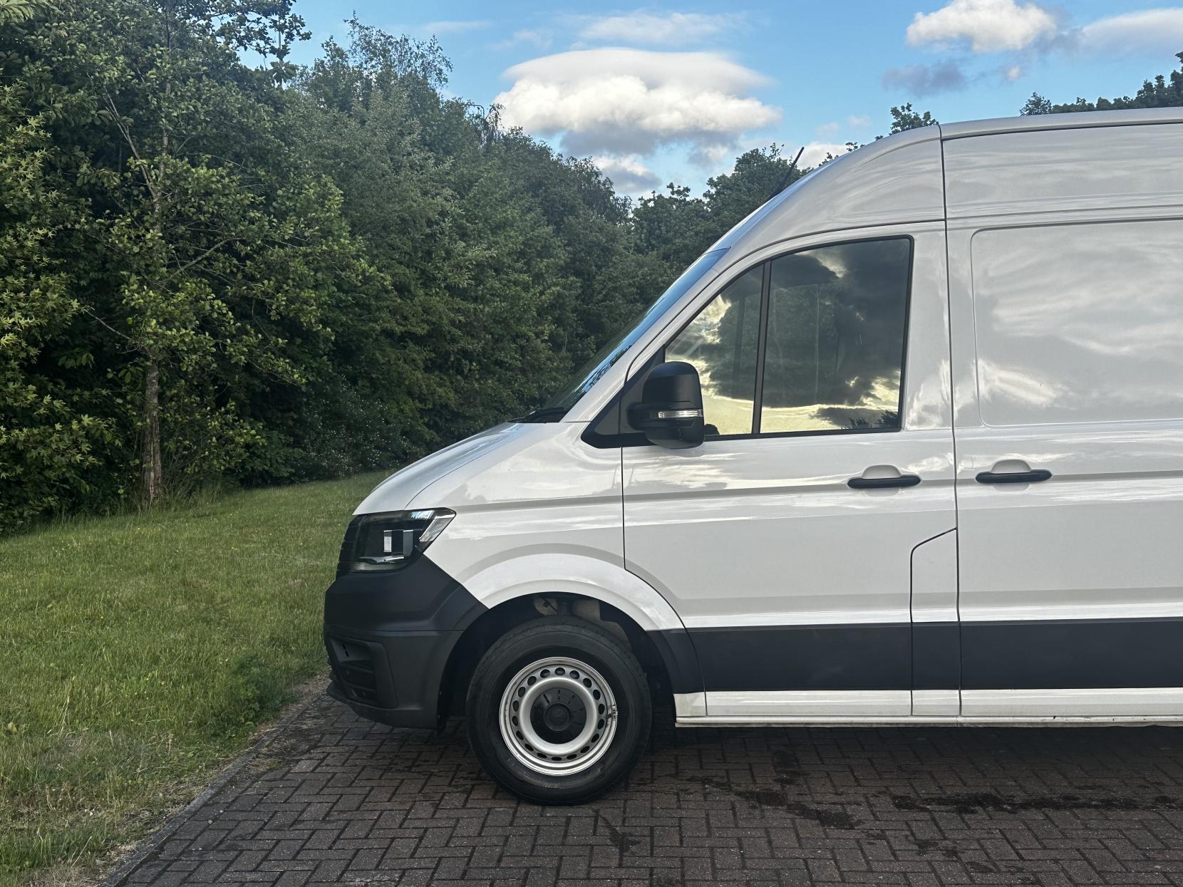 Volkswagen Crafter 2.0 TDI CR35 Trendline Panel Van 5dr Diesel Manual FWD MWB Euro 6 (s/s) (140 ps)