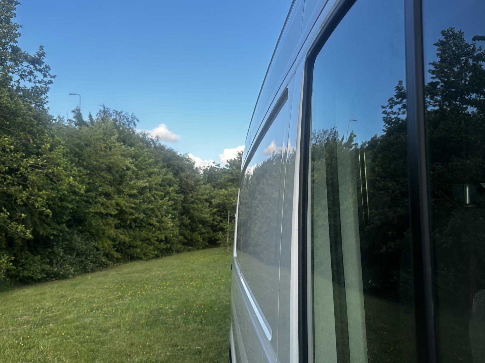 Volkswagen Crafter 2.0 TDI CR35 Trendline Panel Van 5dr Diesel Manual FWD MWB Euro 6 (s/s) (140 ps)