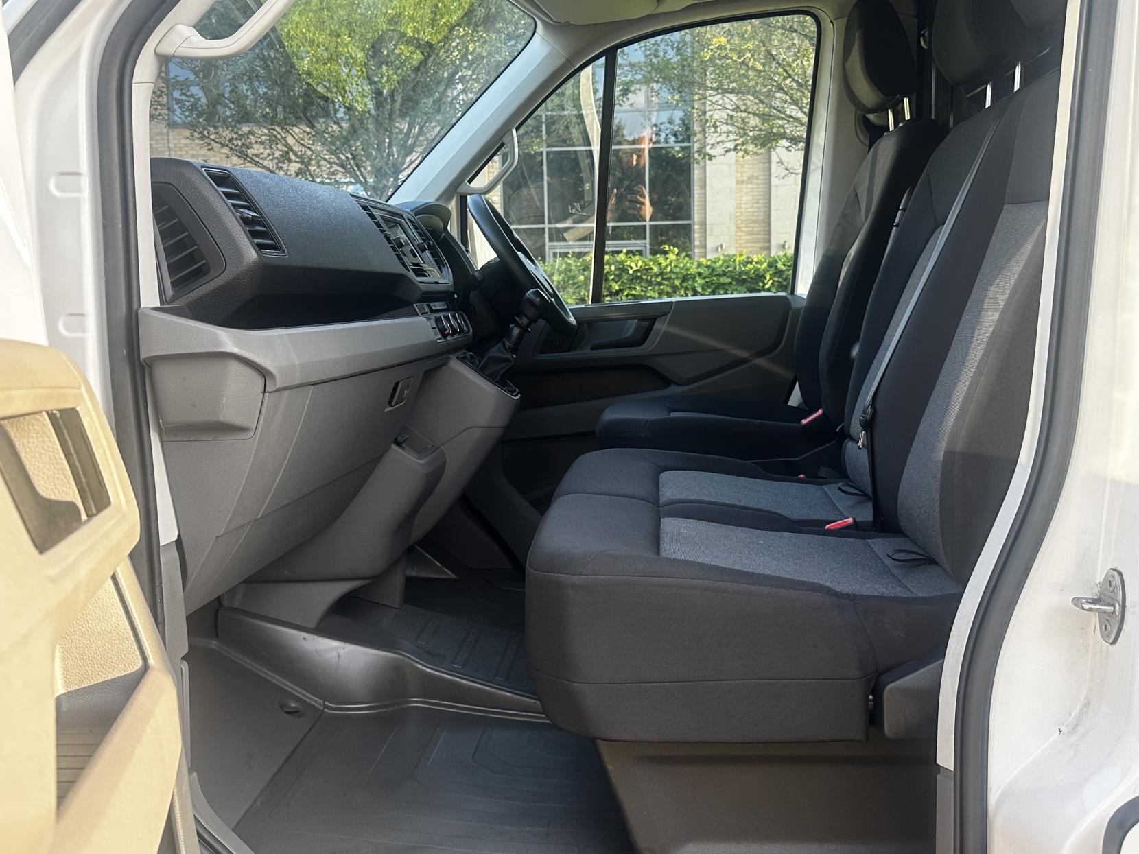 Volkswagen Crafter 2.0 TDI CR35 Trendline Panel Van 5dr Diesel Manual FWD MWB Euro 6 (s/s) (140 ps)