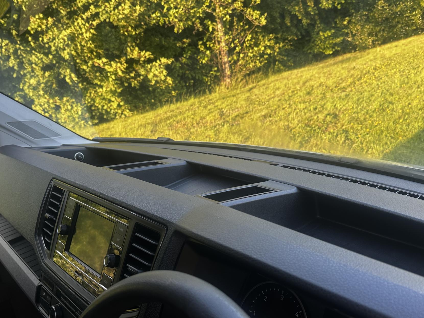 Volkswagen Crafter 2.0 TDI CR35 Trendline Panel Van 5dr Diesel Manual FWD MWB Euro 6 (s/s) (140 ps)