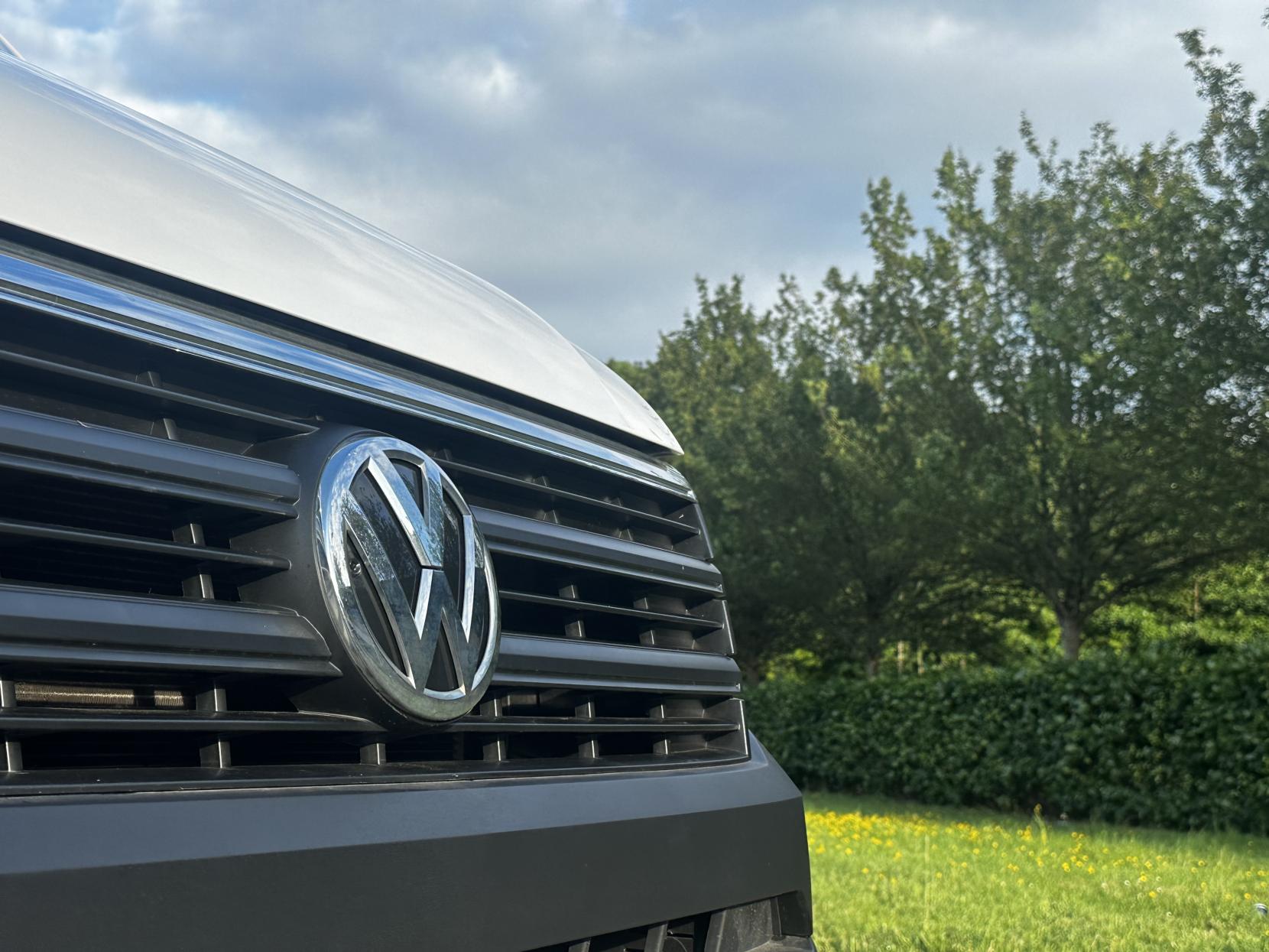 Volkswagen Crafter 2.0 TDI CR35 Trendline Panel Van 5dr Diesel Manual FWD MWB Euro 6 (s/s) (140 ps)