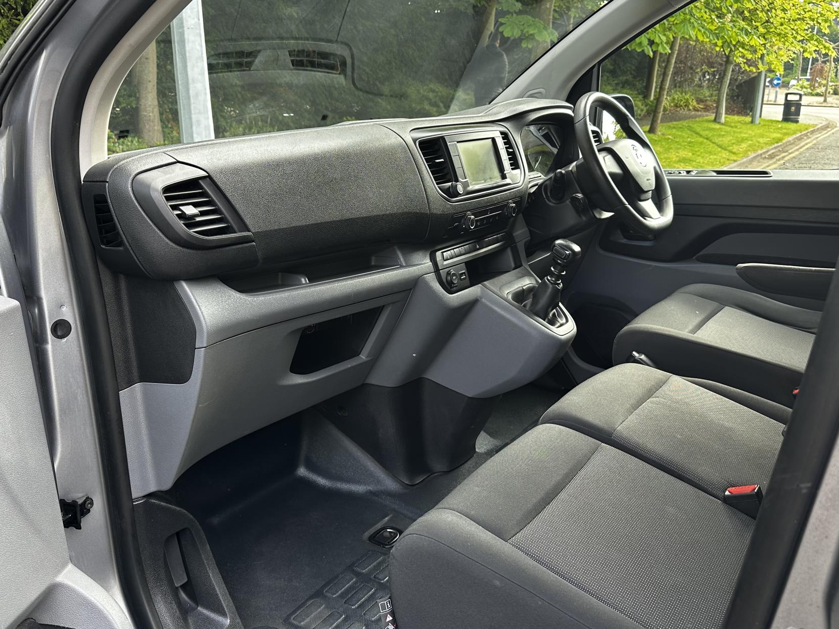 Vauxhall Vivaro 1.5 Turbo D 2700 Sportive Panel Van 6dr Diesel Manual L1 H1 Euro 6 (s/s) (120 ps)