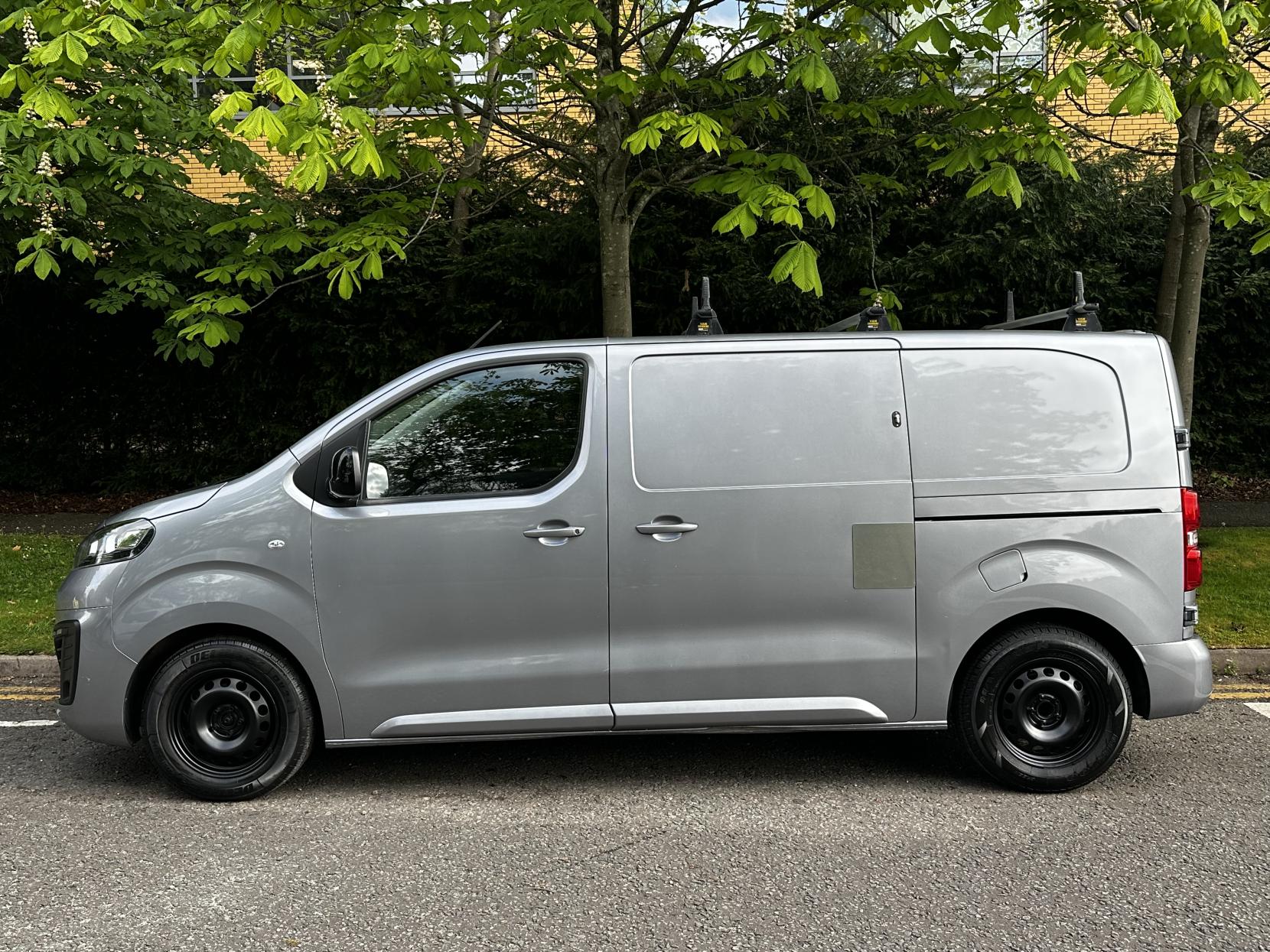 Vauxhall Vivaro 1.5 Turbo D 2700 Sportive Panel Van 6dr Diesel Manual L1 H1 Euro 6 (s/s) (120 ps)