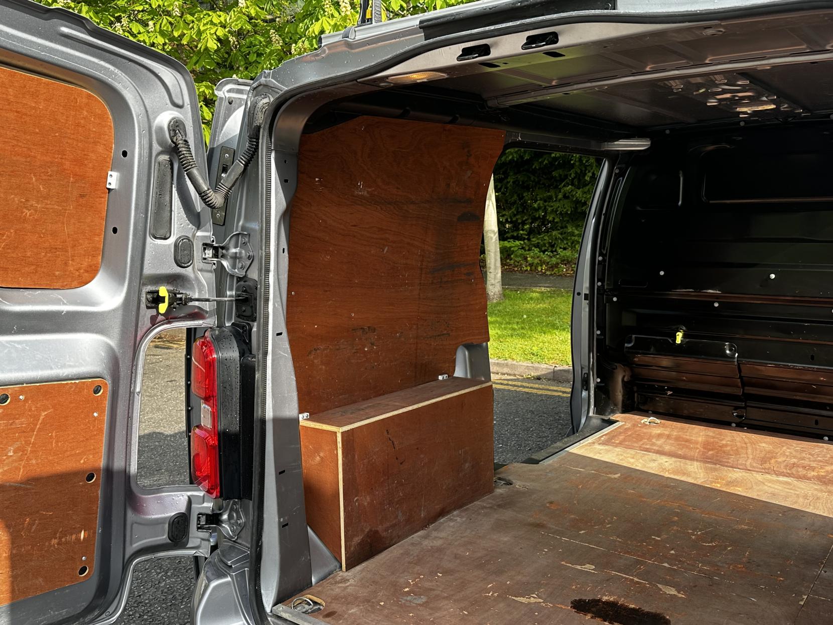 Vauxhall Vivaro 1.5 Turbo D 2700 Sportive Panel Van 6dr Diesel Manual L1 H1 Euro 6 (s/s) (120 ps)