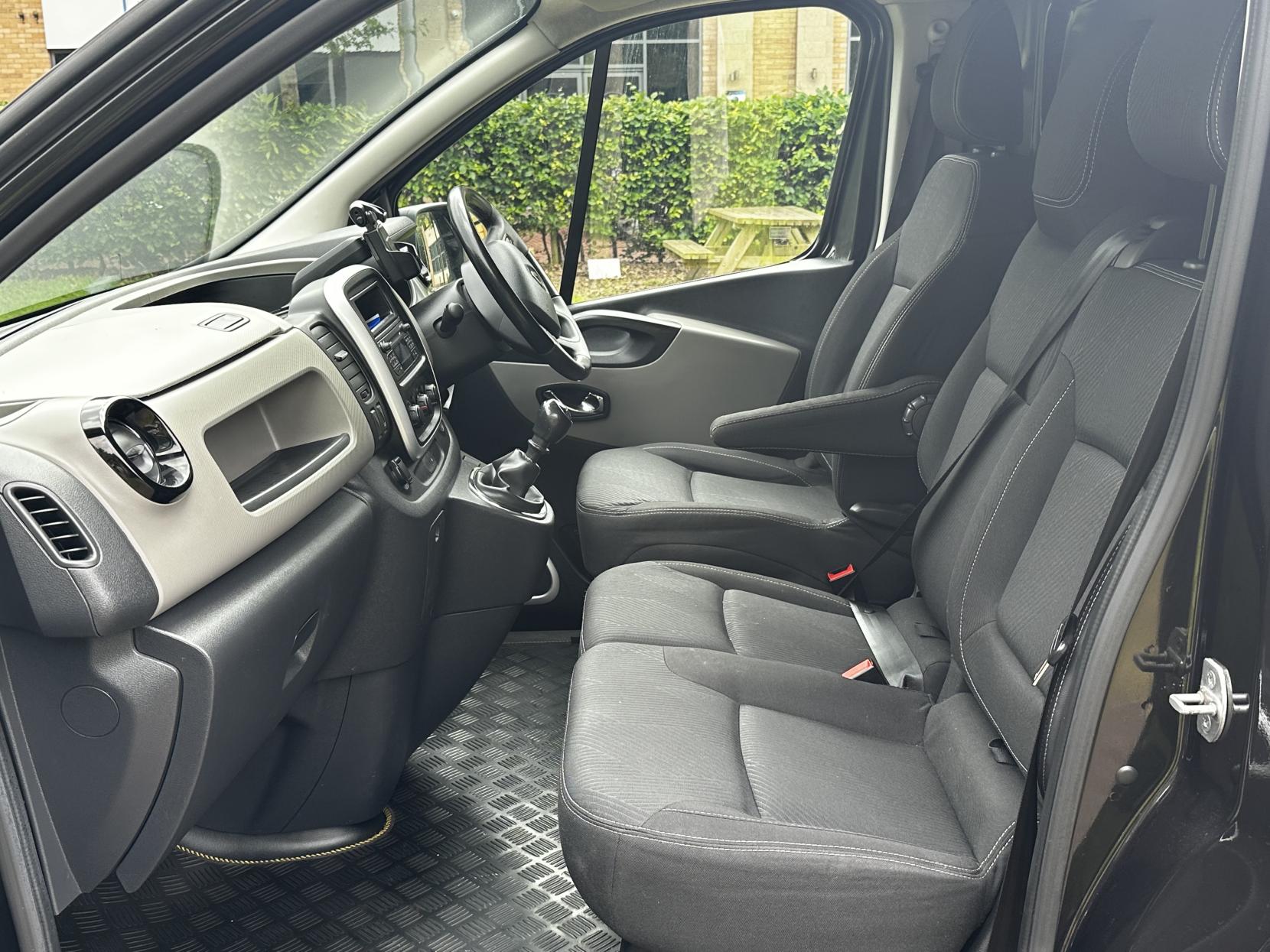 Renault Trafic 1.6 dCi ENERGY 27 Formula Edition Panel Van 5dr Diesel Manual SWB Standard Roof Euro 6 (s/s) (125 ps)