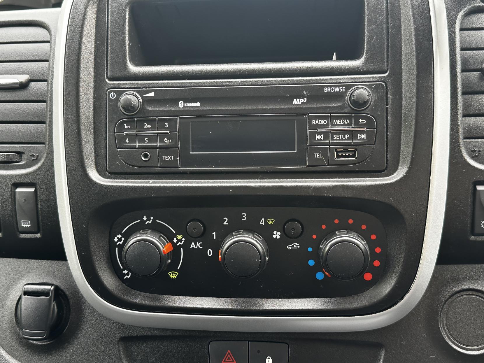 Renault Trafic 1.6 dCi ENERGY 27 Formula Edition Panel Van 5dr Diesel Manual SWB Standard Roof Euro 6 (s/s) (125 ps)