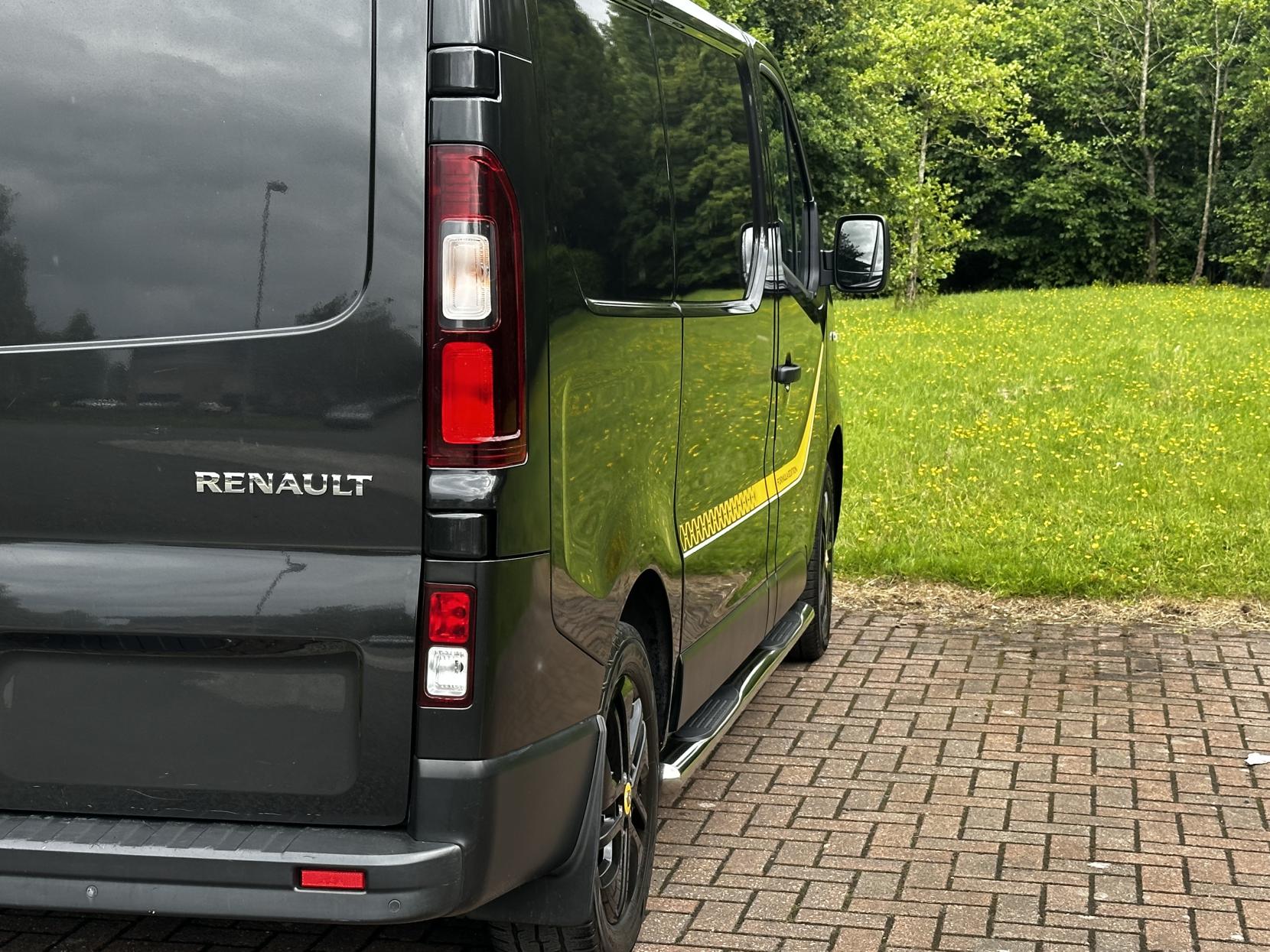 Renault Trafic 1.6 dCi ENERGY 27 Formula Edition Panel Van 5dr Diesel Manual SWB Standard Roof Euro 6 (s/s) (125 ps)