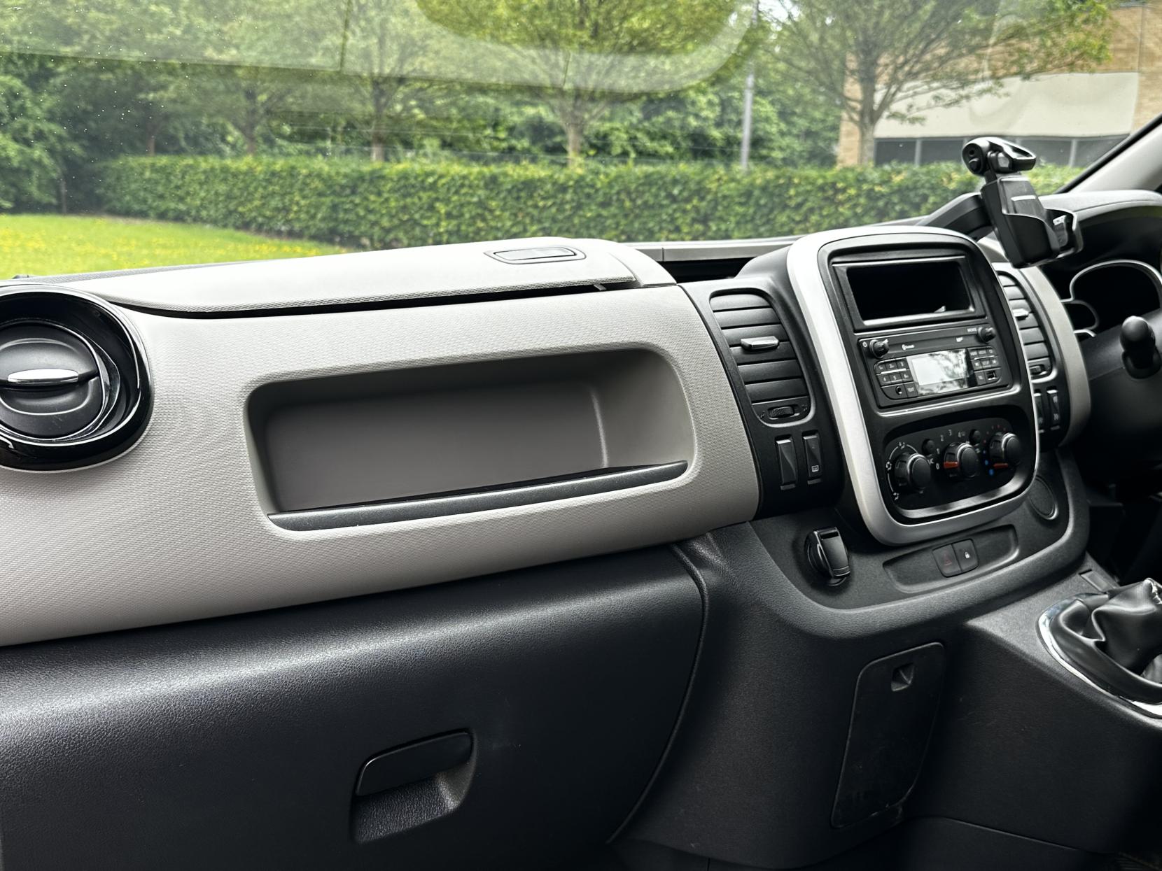 Renault Trafic 1.6 dCi ENERGY 27 Formula Edition Panel Van 5dr Diesel Manual SWB Standard Roof Euro 6 (s/s) (125 ps)