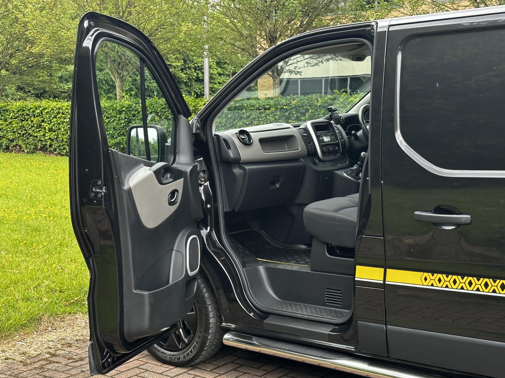 Renault Trafic 1.6 dCi ENERGY 27 Formula Edition Panel Van 5dr Diesel Manual SWB Standard Roof Euro 6 (s/s) (125 ps)