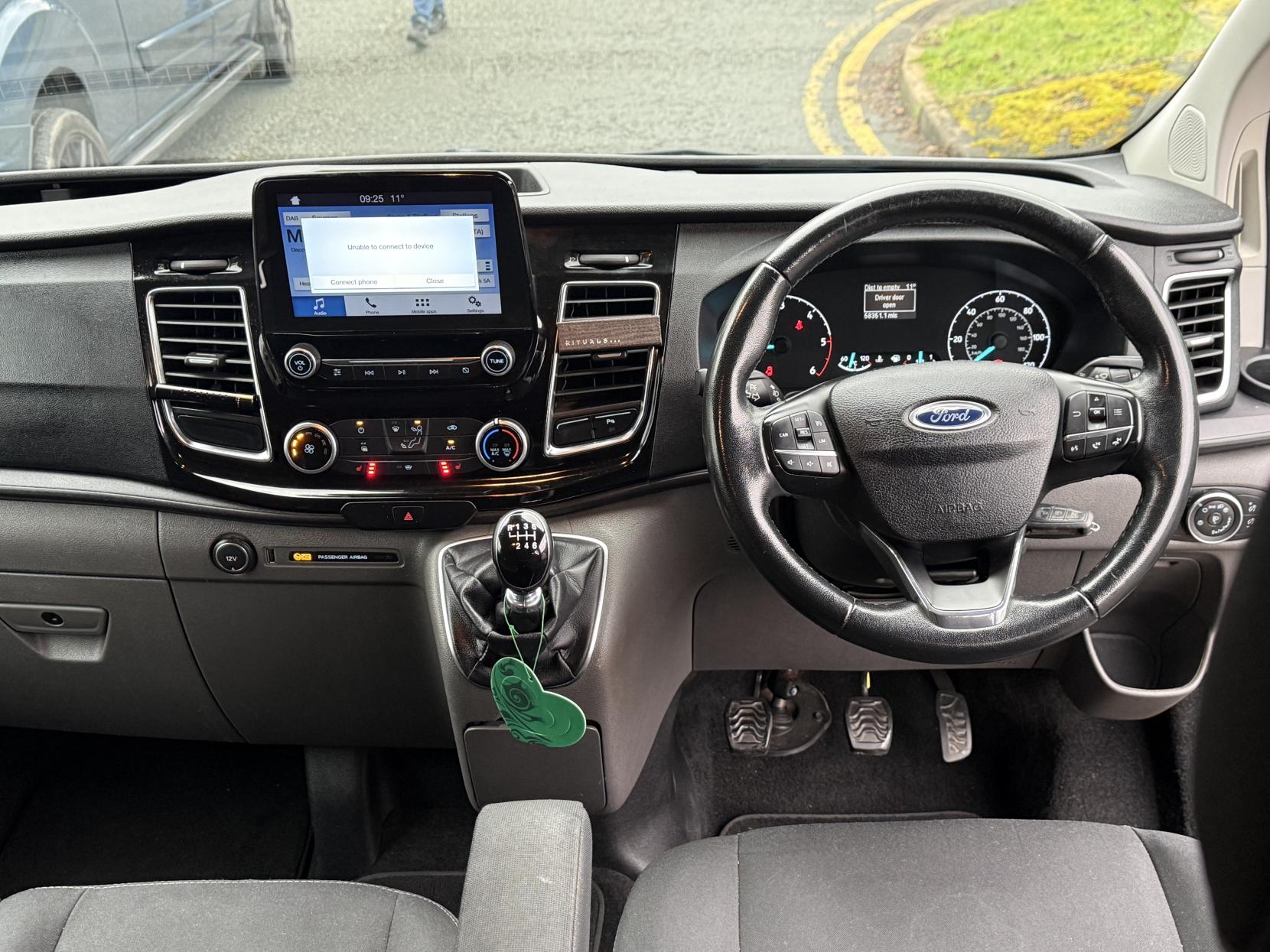 Ford Transit Custom 2.0 320 EcoBlue Limited Crew Van Double Cab 5dr Diesel Manual L2 H1 Euro 6 (6 Seat) (130 ps)