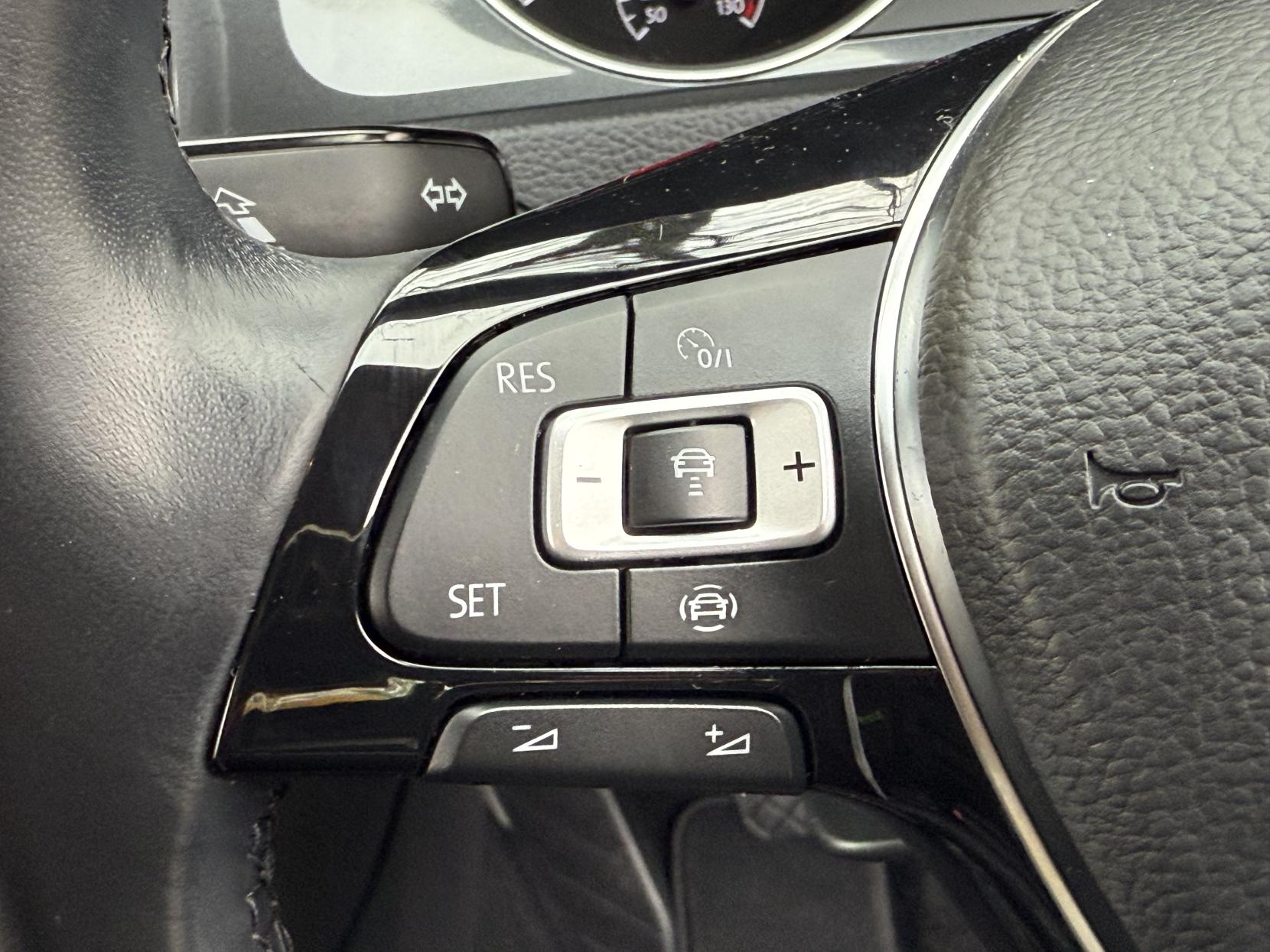 Volkswagen Golf 1.5 TSI EVO SE Nav Hatchback 5dr Petrol Manual Euro 6 (s/s) (130 ps)