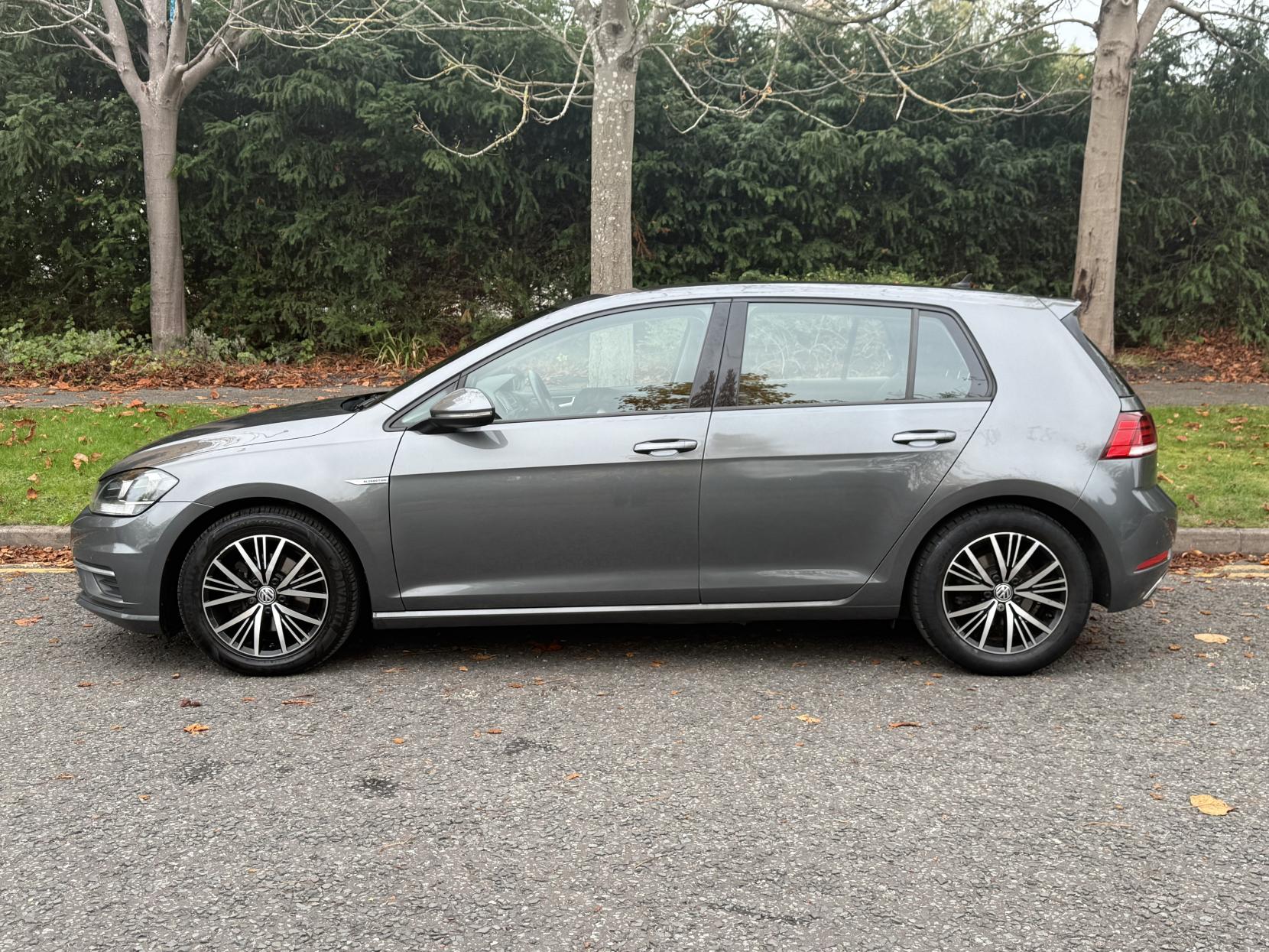 Volkswagen Golf 1.5 TSI EVO SE Nav Hatchback 5dr Petrol Manual Euro 6 (s/s) (130 ps)