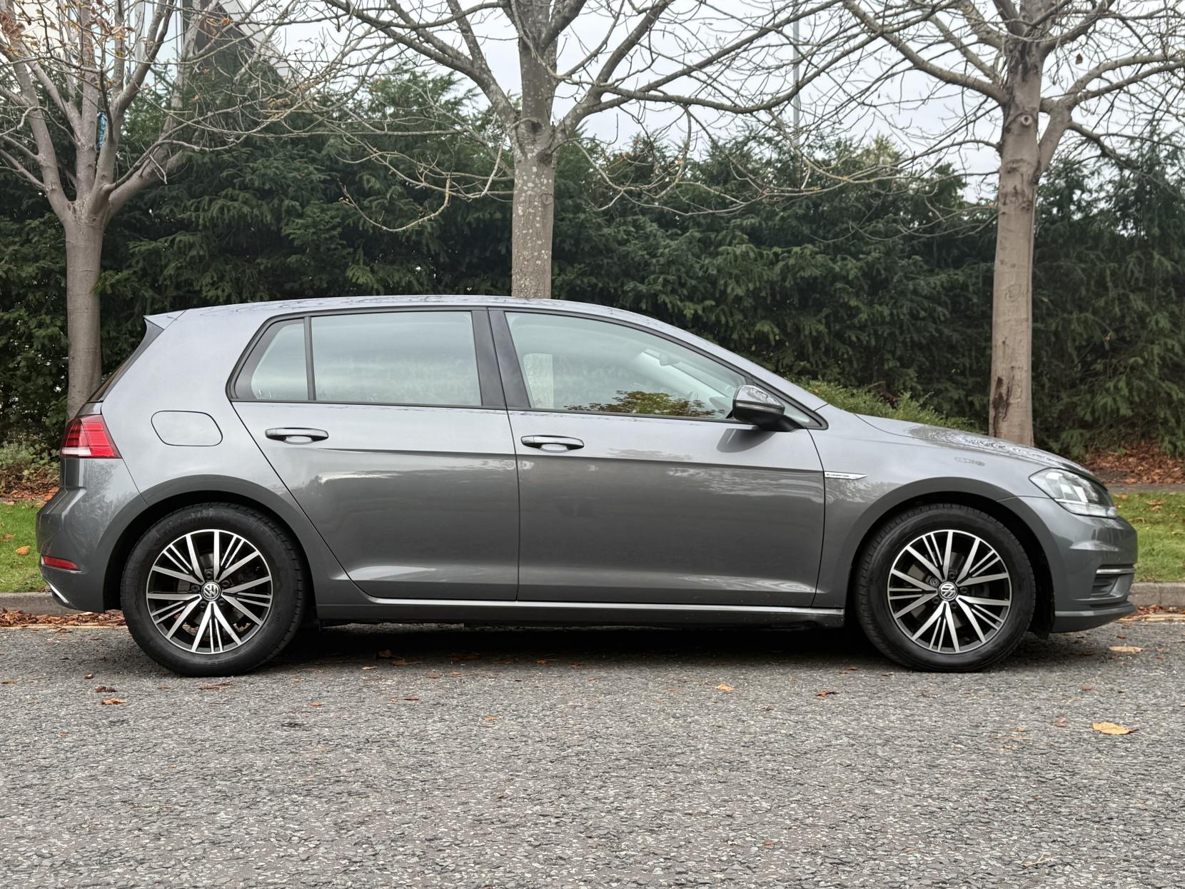 Volkswagen Golf 1.5 TSI EVO SE Nav Hatchback 5dr Petrol Manual Euro 6 (s/s) (130 ps)