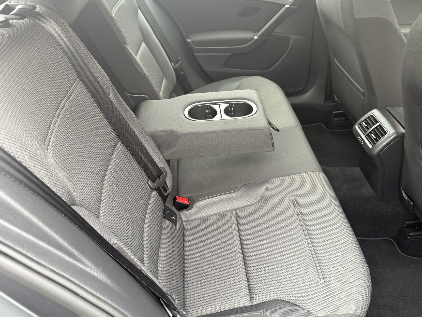 Volkswagen Golf 1.5 TSI EVO SE Nav Hatchback 5dr Petrol Manual Euro 6 (s/s) (130 ps)