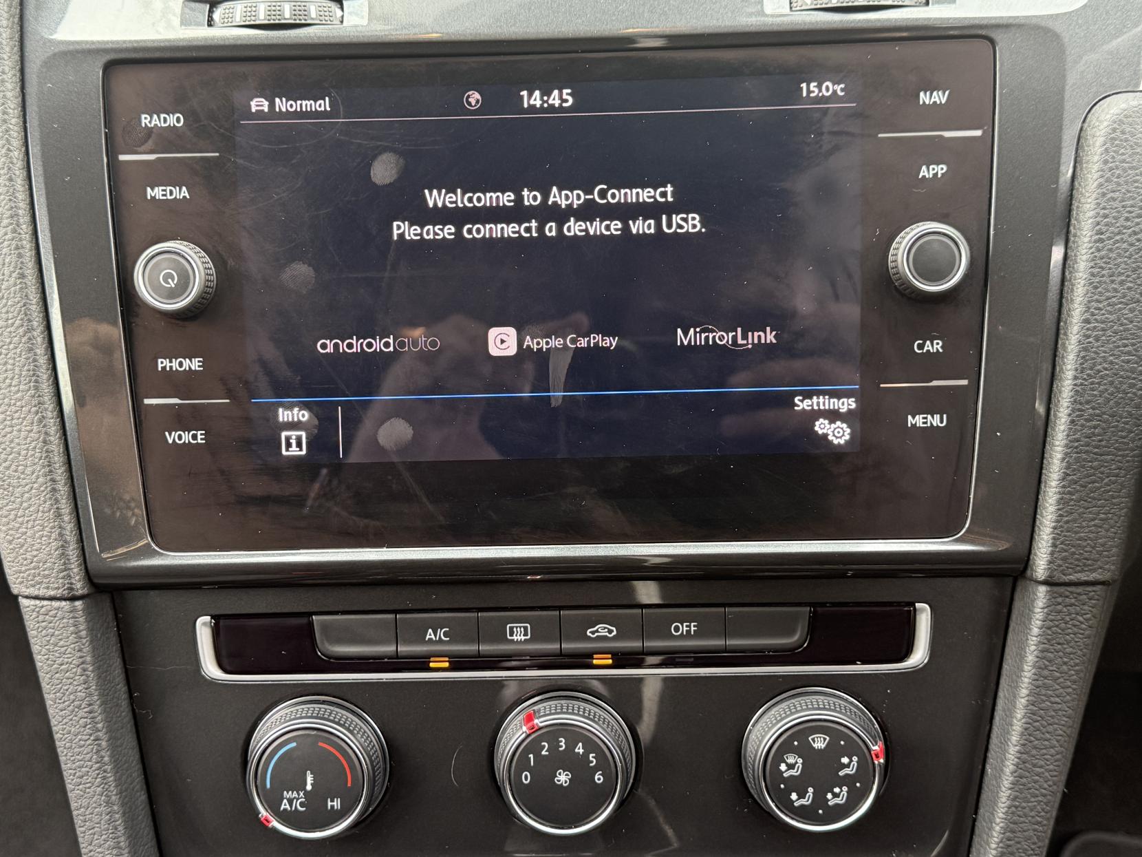 Volkswagen Golf 1.5 TSI EVO SE Nav Hatchback 5dr Petrol Manual Euro 6 (s/s) (130 ps)