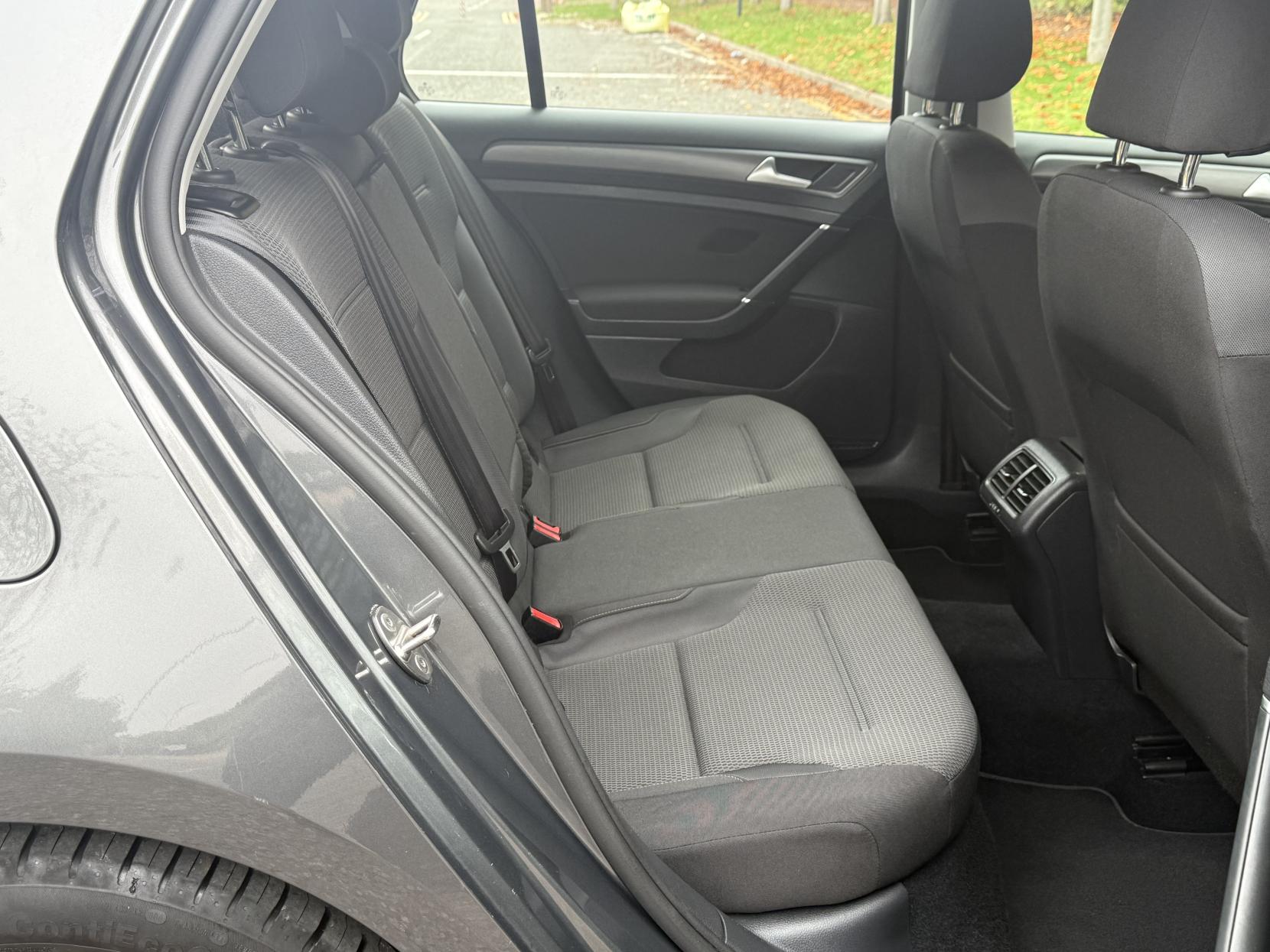 Volkswagen Golf 1.5 TSI EVO SE Nav Hatchback 5dr Petrol Manual Euro 6 (s/s) (130 ps)