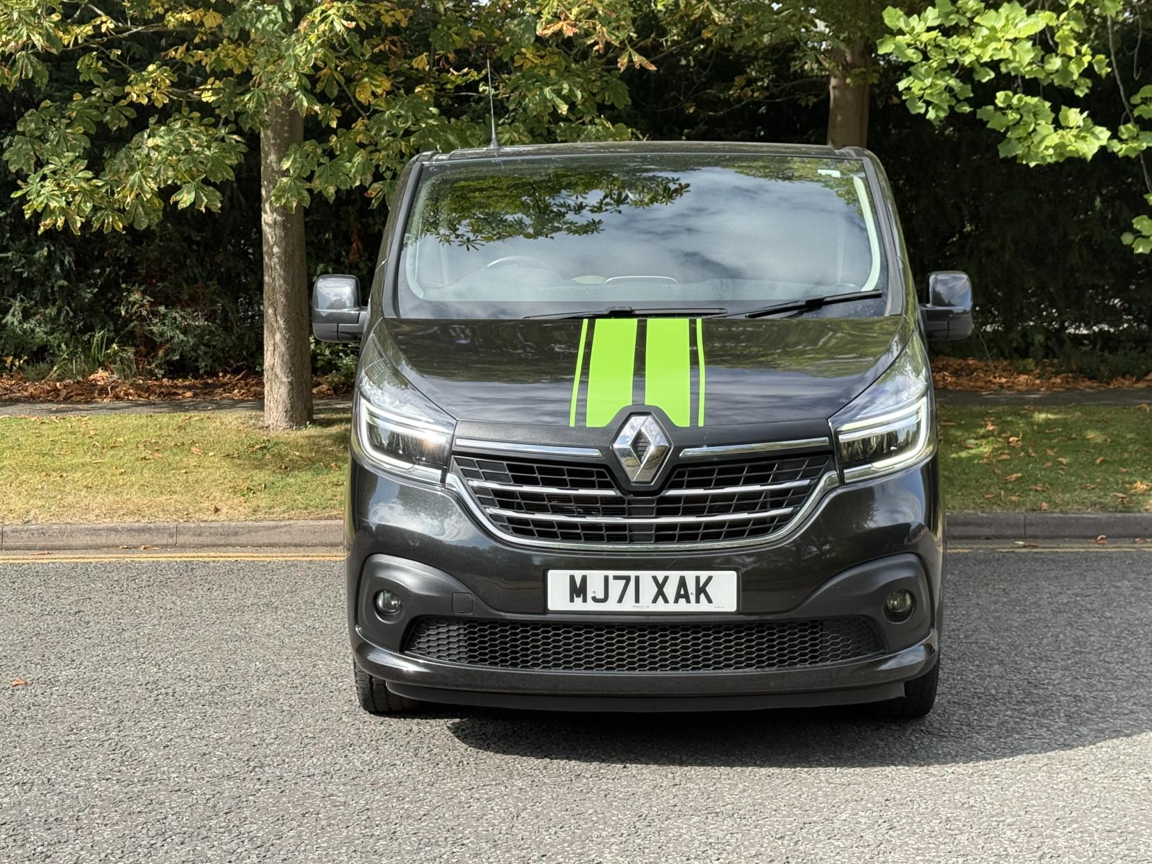Renault Trafic 2.0 dCi ENERGY 30 Sport Panel Van 5dr Diesel Manual LWB Standard Roof Euro 6 (s/s) (120 ps)