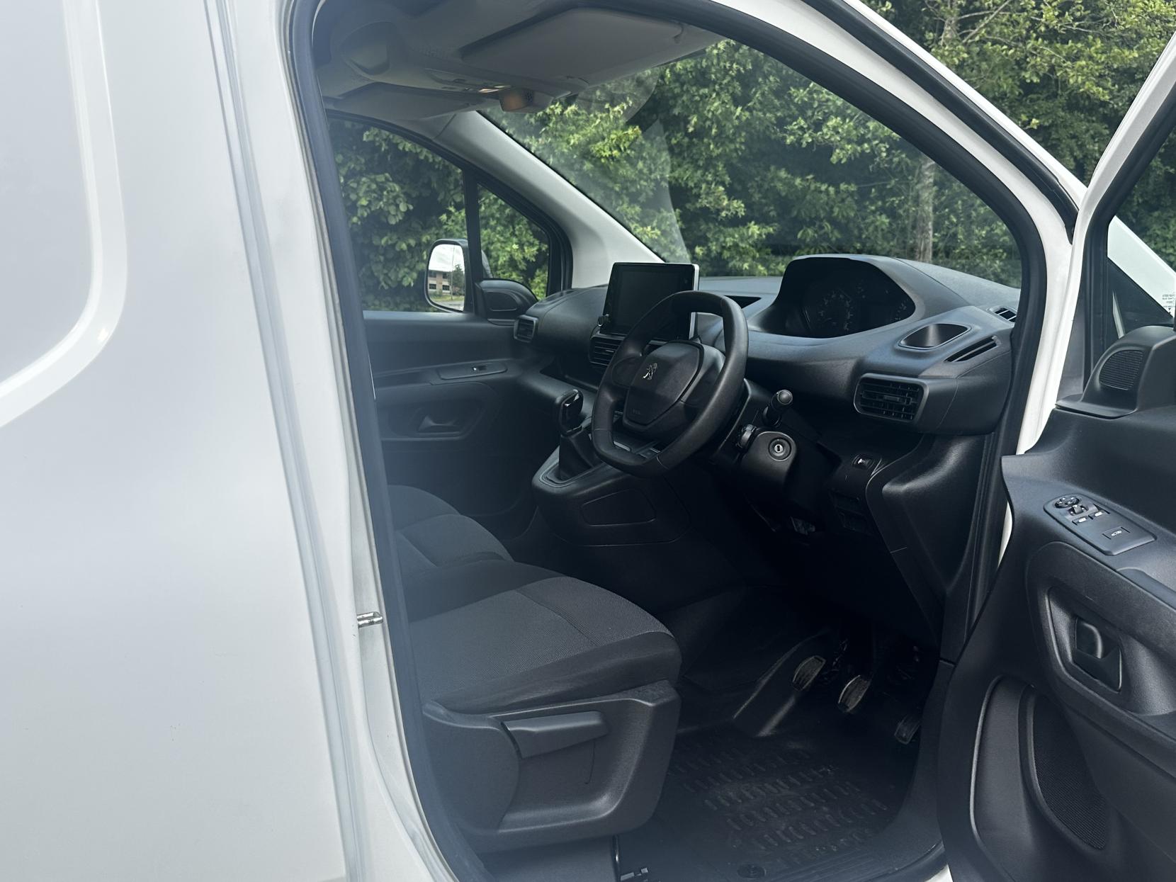 Peugeot Partner 1.5 BlueHDi 1000 Professional Premium Standard Panel Van 5dr Diesel Manual SWB Euro 6 (100 bhp)