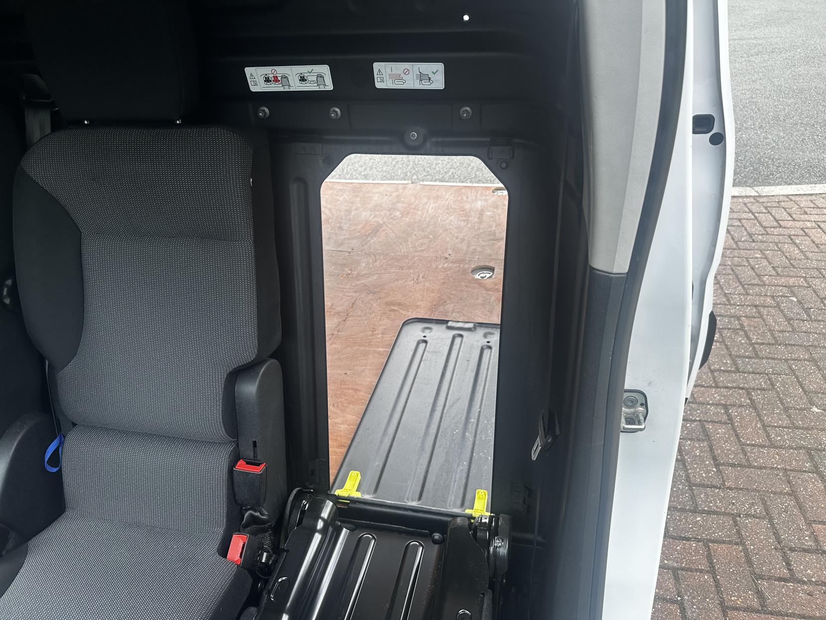 Peugeot Partner 1.5 BlueHDi 1000 Professional Premium Standard Panel Van 5dr Diesel Manual SWB Euro 6 (100 bhp)