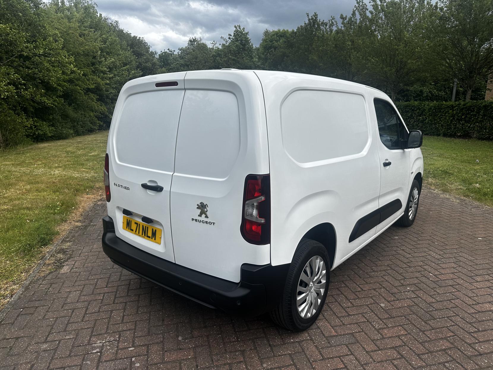 Peugeot Partner 1.5 BlueHDi 1000 Professional Premium Standard Panel Van 5dr Diesel Manual SWB Euro 6 (100 bhp)
