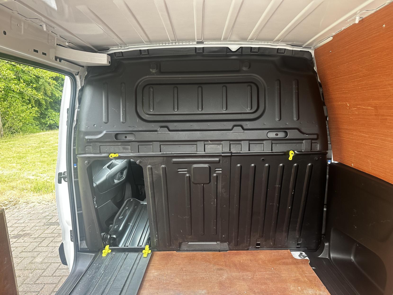 Peugeot Partner 1.5 BlueHDi 1000 Professional Premium Standard Panel Van 5dr Diesel Manual SWB Euro 6 (100 bhp)