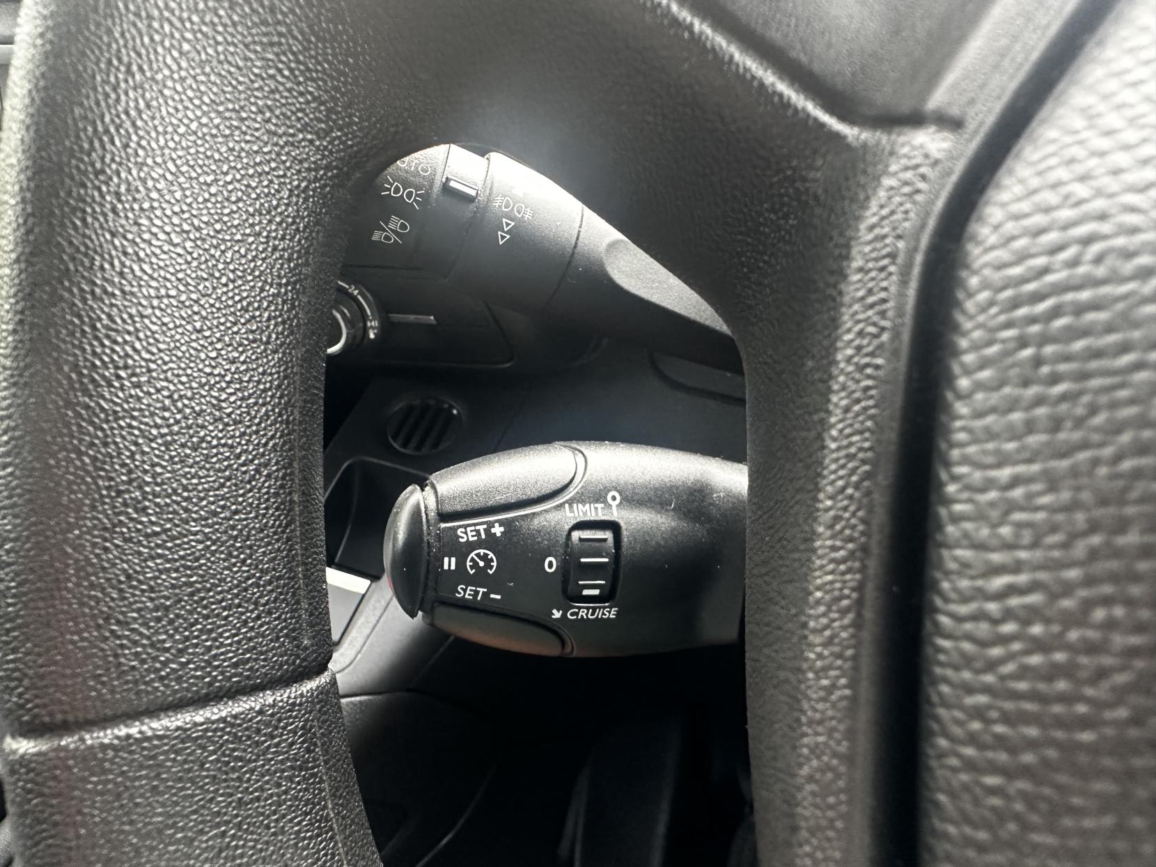 Peugeot Partner 1.5 BlueHDi 1000 Professional Premium Standard Panel Van 5dr Diesel Manual SWB Euro 6 (100 bhp)
