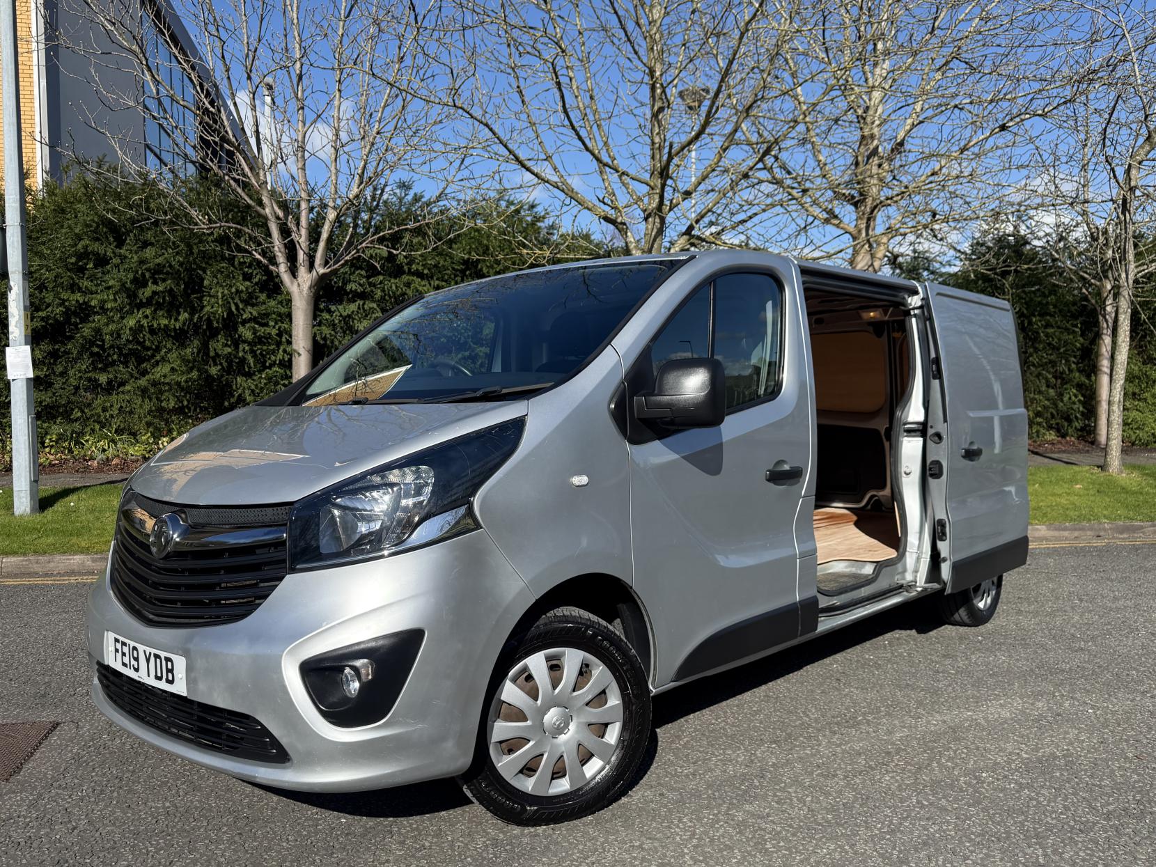 Vauxhall Vivaro 1.6 CDTi 2900 Sportive Panel Van 5dr Diesel Manual L2 H1 Euro 6 (120 ps)