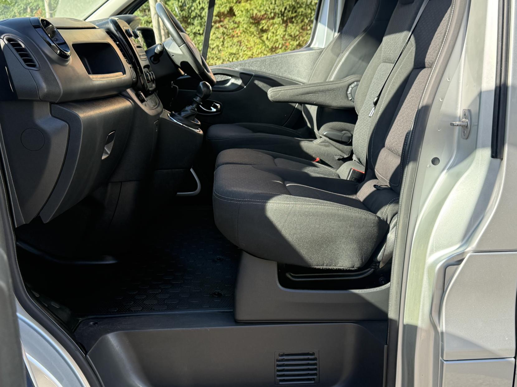 Vauxhall Vivaro 1.6 CDTi 2900 Sportive Panel Van 5dr Diesel Manual L2 H1 Euro 6 (120 ps)