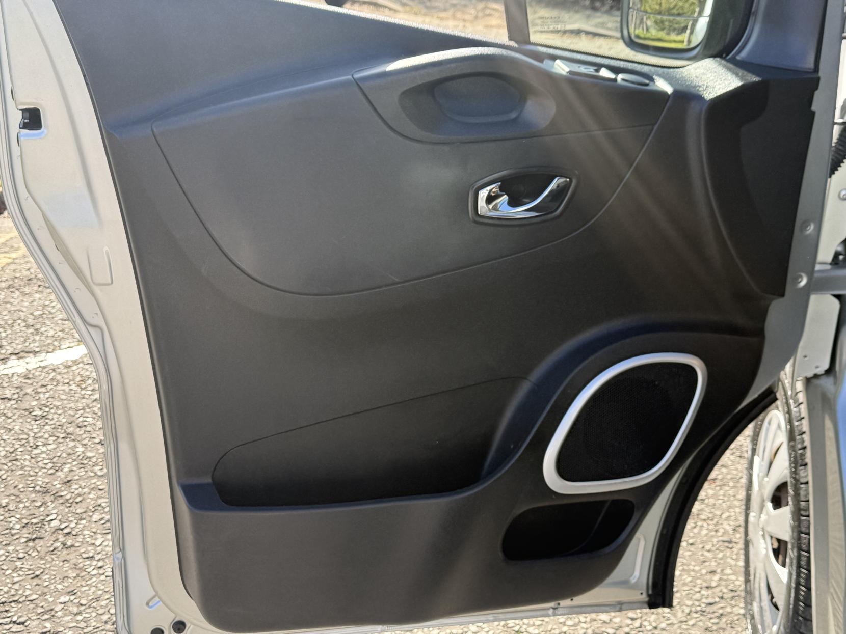 Vauxhall Vivaro 1.6 CDTi 2900 Sportive Panel Van 5dr Diesel Manual L2 H1 Euro 6 (120 ps)