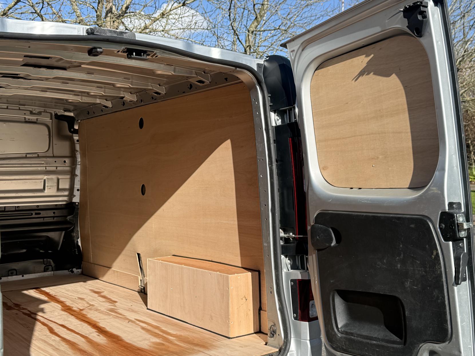 Vauxhall Vivaro 1.6 CDTi 2900 Sportive Panel Van 5dr Diesel Manual L2 H1 Euro 6 (120 ps)