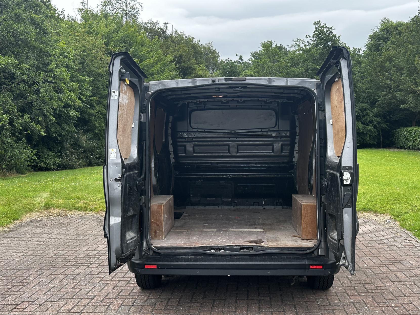 Vauxhall Vivaro 1.6 CDTi 2700 BiTurbo ecoTEC Sportive Panel Van 5dr Diesel Manual L1 H1 Euro 6 (s/s) (125 ps)
