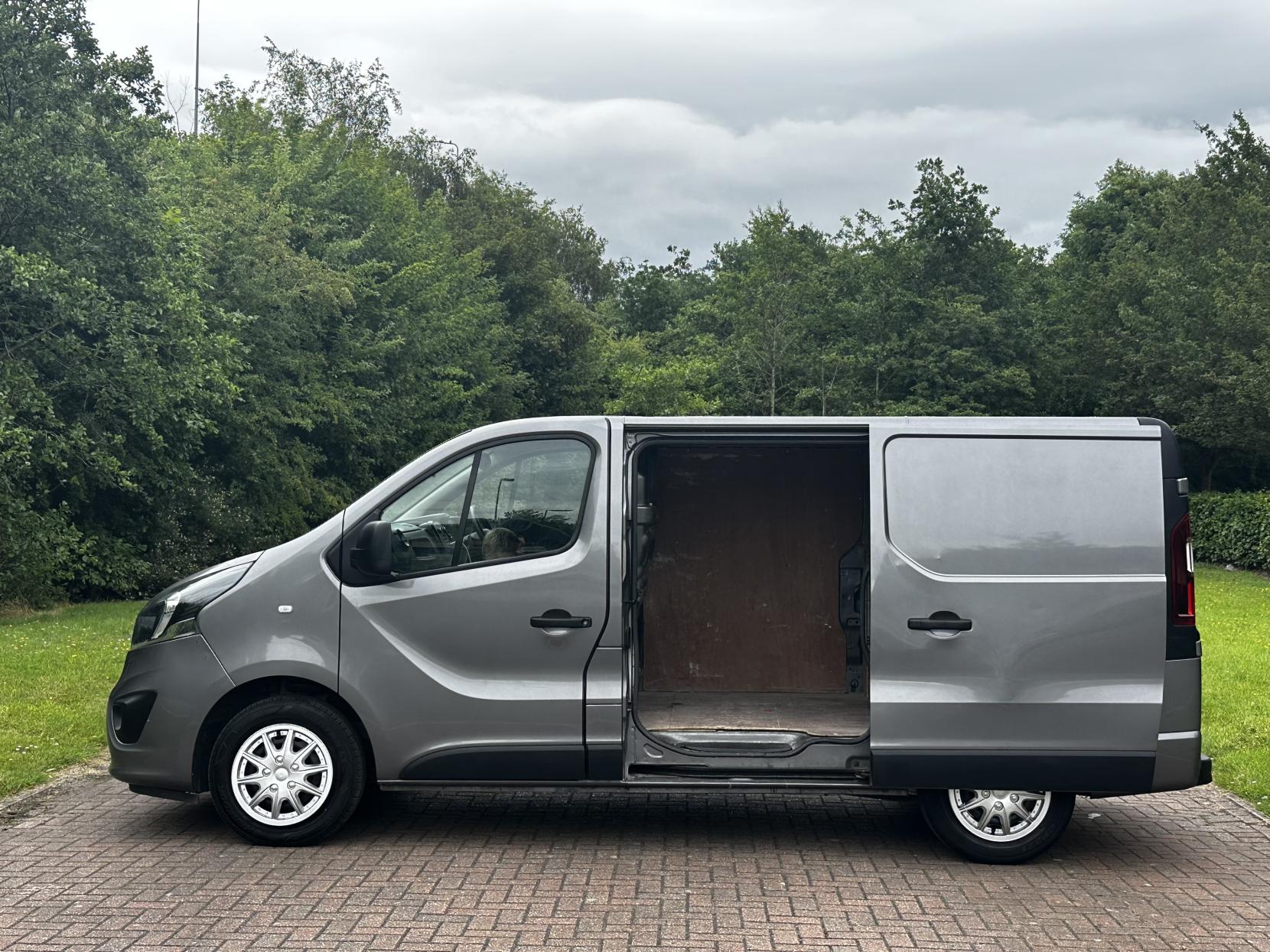 Vauxhall Vivaro 1.6 CDTi 2700 BiTurbo ecoTEC Sportive Panel Van 5dr Diesel Manual L1 H1 Euro 6 (s/s) (125 ps)