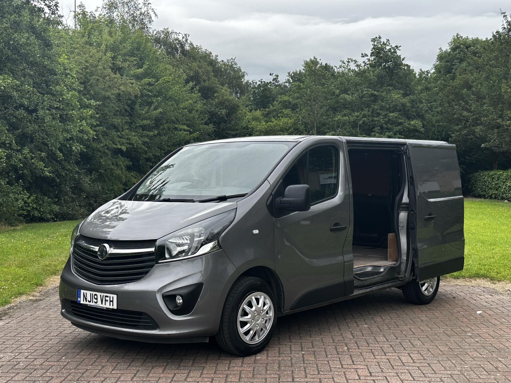 Vauxhall Vivaro 1.6 CDTi 2700 BiTurbo ecoTEC Sportive Panel Van 5dr Diesel Manual L1 H1 Euro 6 (s/s) (125 ps)
