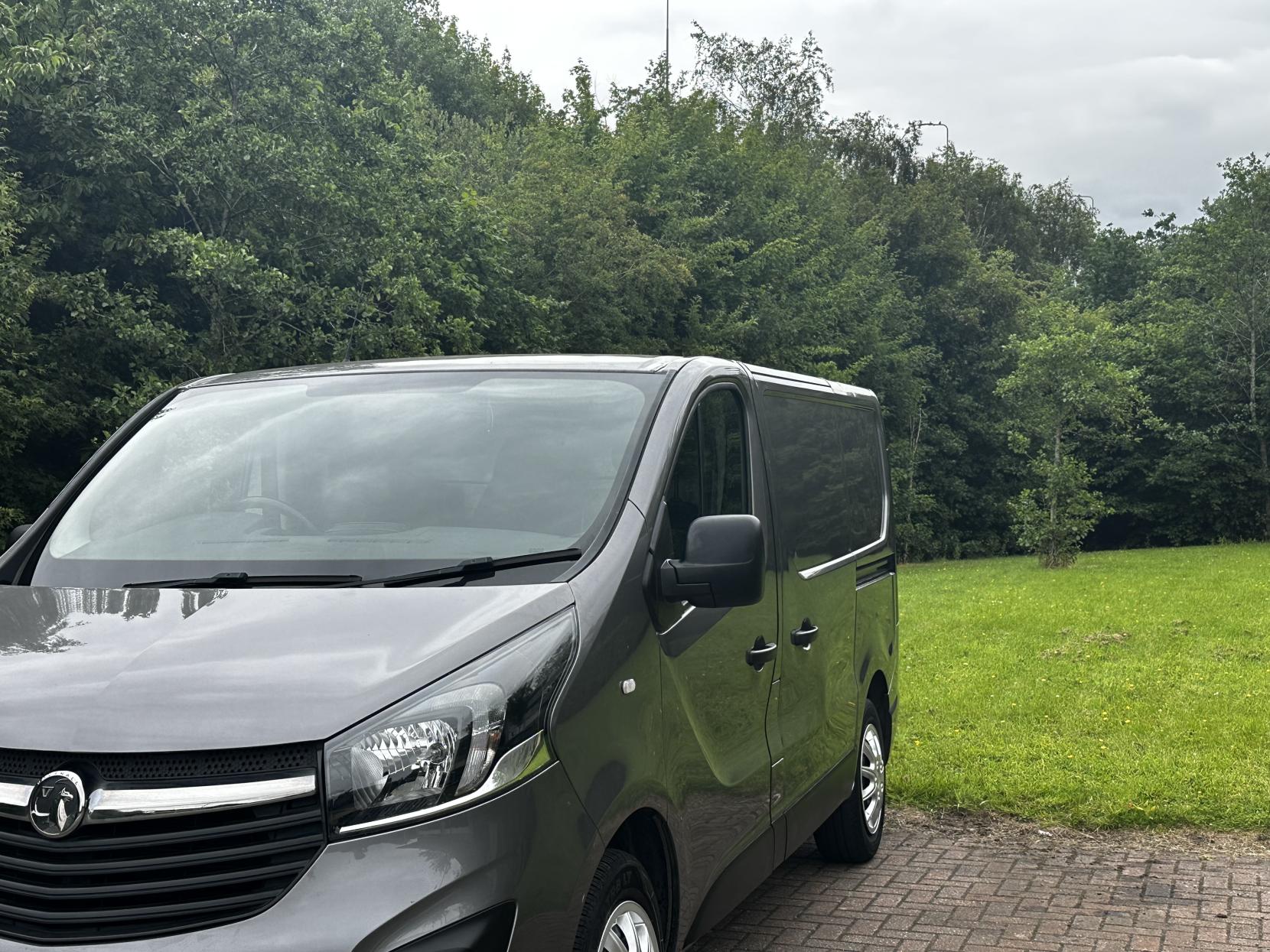 Vauxhall Vivaro 1.6 CDTi 2700 BiTurbo ecoTEC Sportive Panel Van 5dr Diesel Manual L1 H1 Euro 6 (s/s) (125 ps)