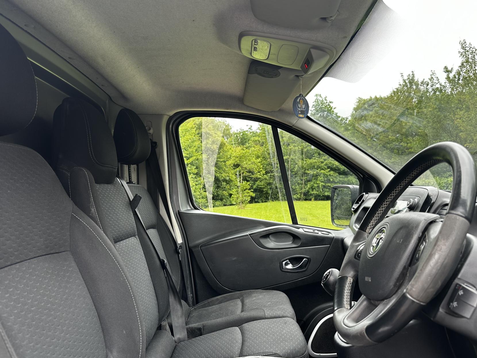 Vauxhall Vivaro 1.6 CDTi 2700 BiTurbo ecoTEC Sportive Panel Van 5dr Diesel Manual L1 H1 Euro 6 (s/s) (125 ps)