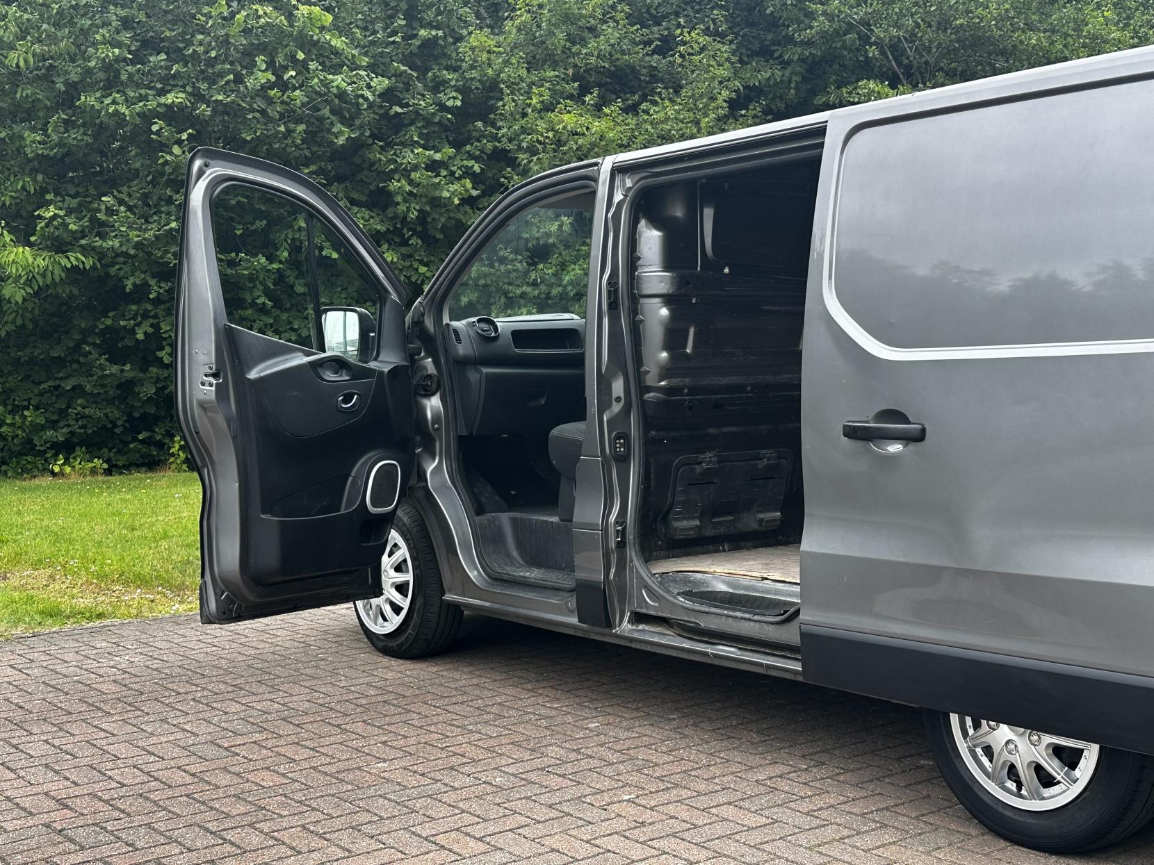 Vauxhall Vivaro 1.6 CDTi 2700 BiTurbo ecoTEC Sportive Panel Van 5dr Diesel Manual L1 H1 Euro 6 (s/s) (125 ps)
