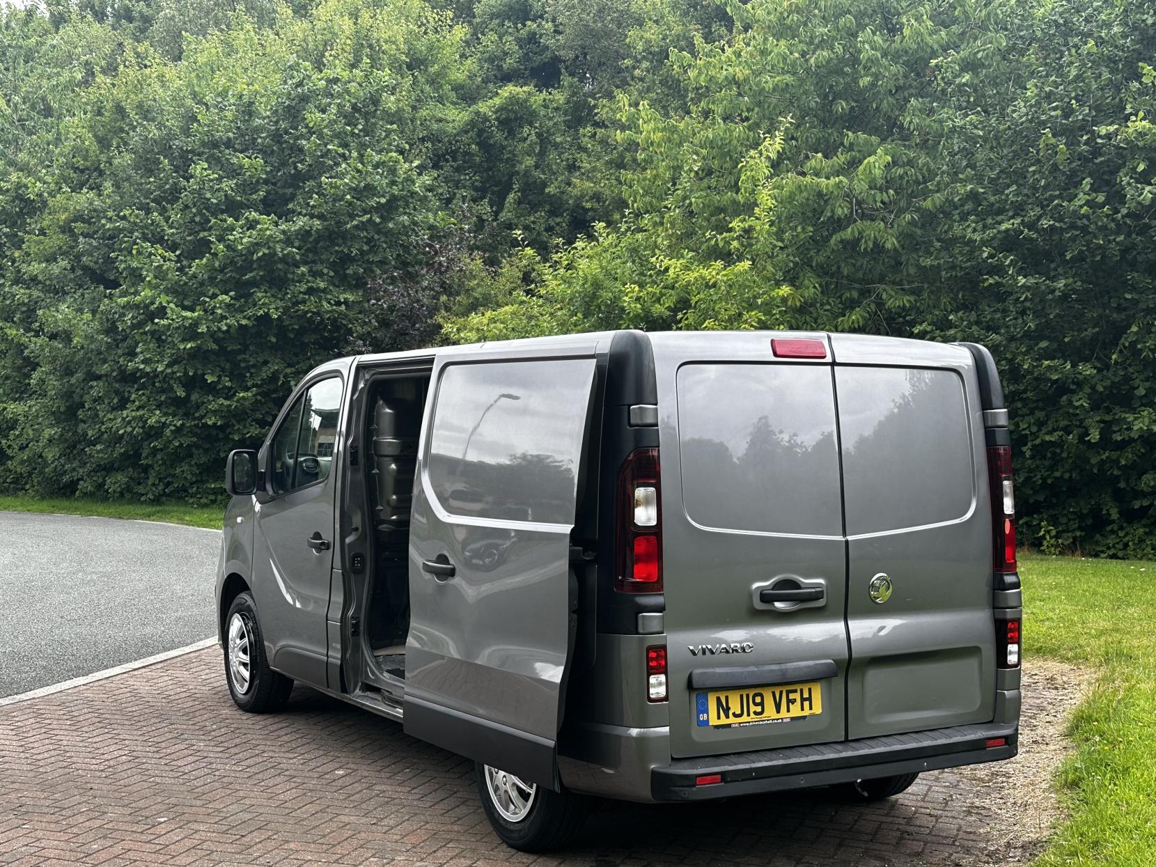 Vauxhall Vivaro 1.6 CDTi 2700 BiTurbo ecoTEC Sportive Panel Van 5dr Diesel Manual L1 H1 Euro 6 (s/s) (125 ps)