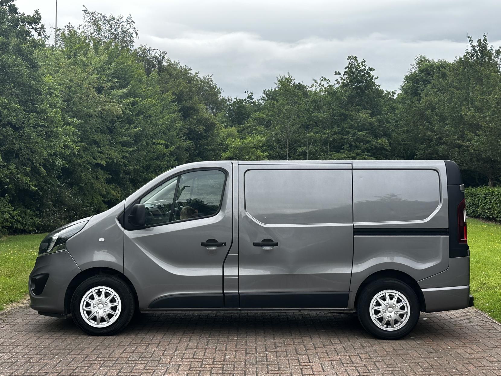 Vauxhall Vivaro 1.6 CDTi 2700 BiTurbo ecoTEC Sportive Panel Van 5dr Diesel Manual L1 H1 Euro 6 (s/s) (125 ps)