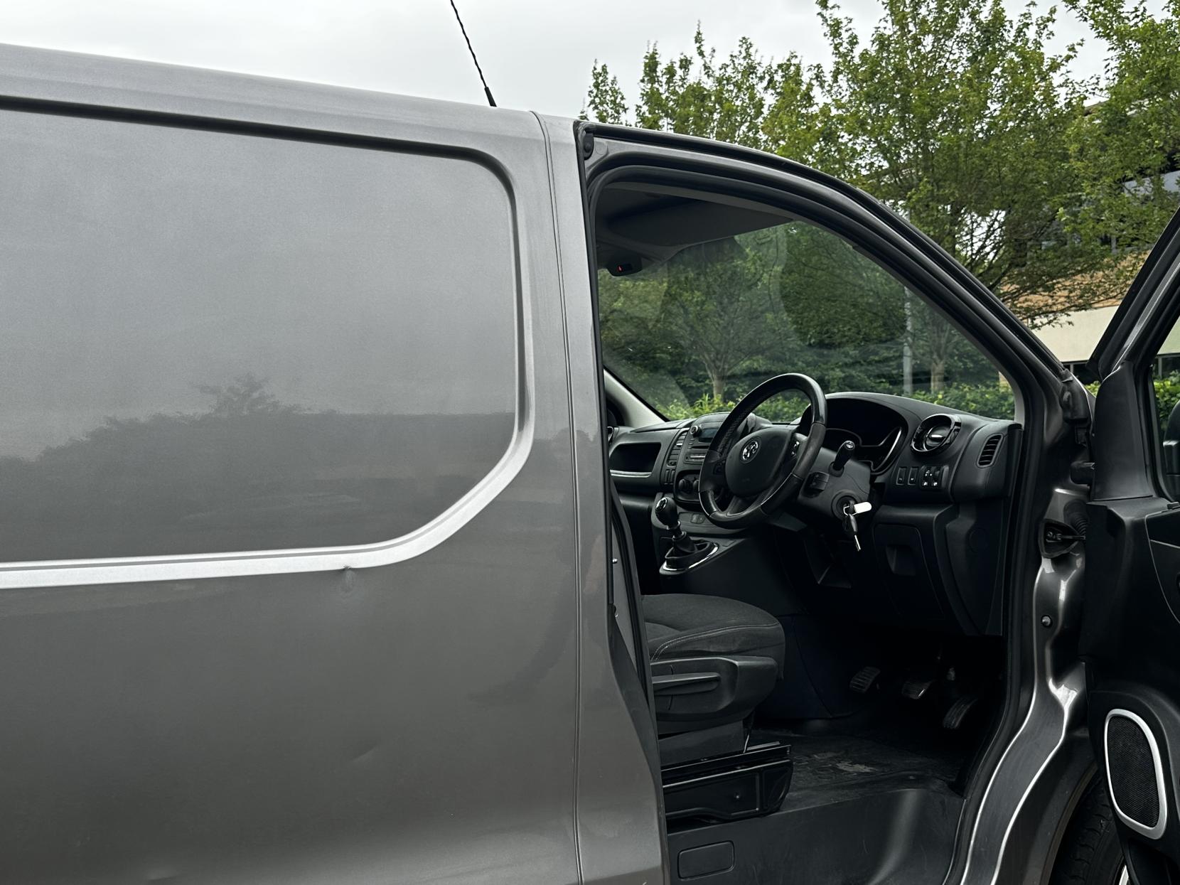 Vauxhall Vivaro 1.6 CDTi 2700 BiTurbo ecoTEC Sportive Panel Van 5dr Diesel Manual L1 H1 Euro 6 (s/s) (125 ps)