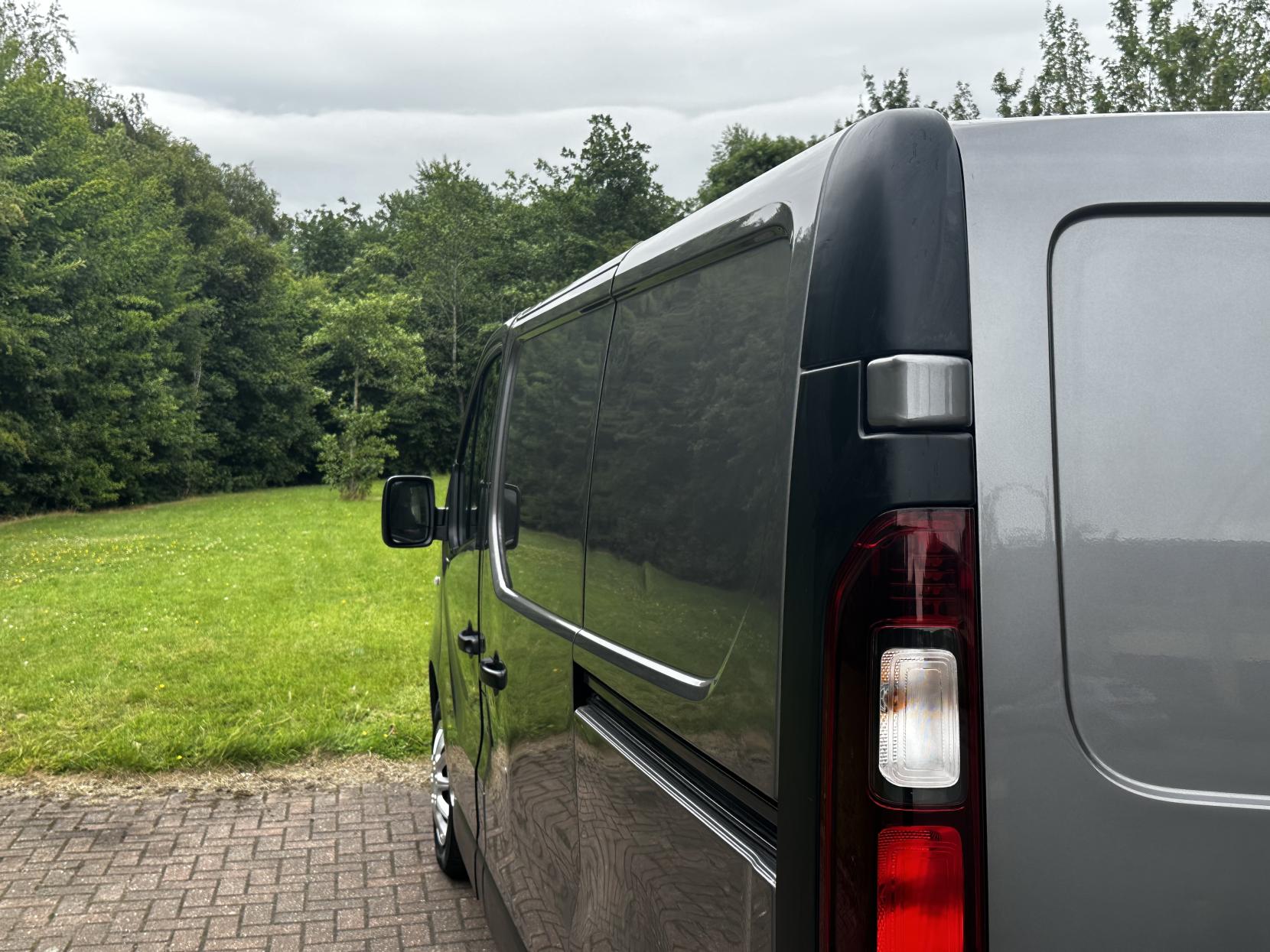 Vauxhall Vivaro 1.6 CDTi 2700 BiTurbo ecoTEC Sportive Panel Van 5dr Diesel Manual L1 H1 Euro 6 (s/s) (125 ps)