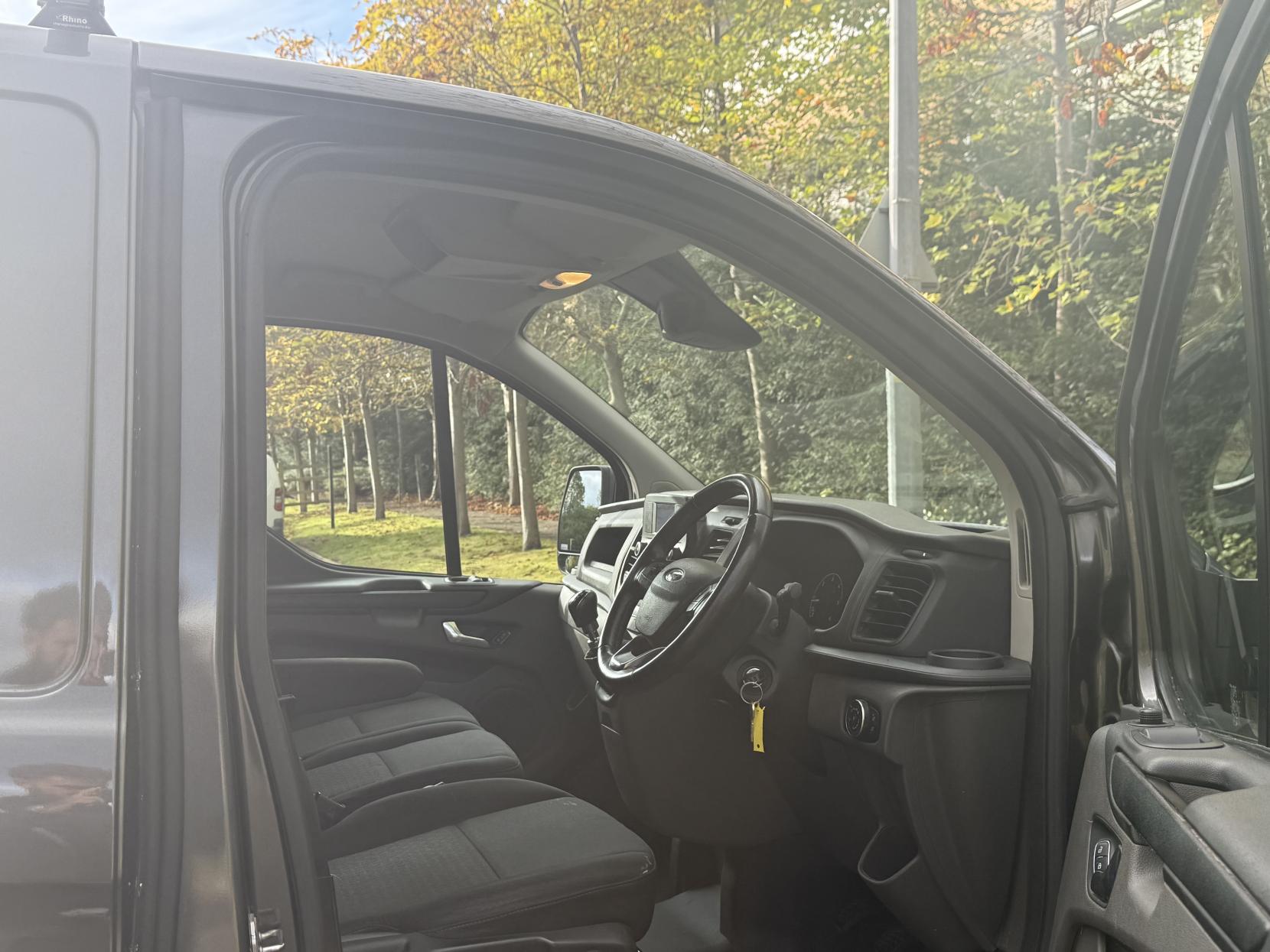 Ford Transit Custom 2.0 300 EcoBlue Trend Panel Van 5dr Diesel Manual L2 H1 Euro 6 (130 ps)