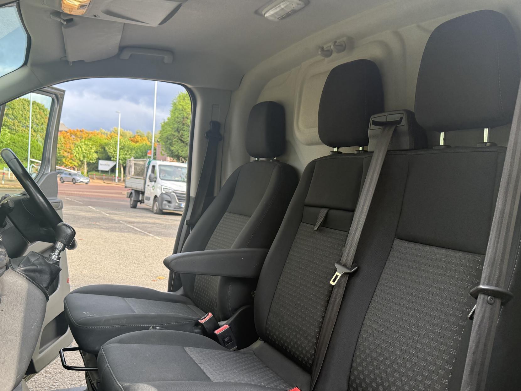 Ford Transit Custom 2.0 300 EcoBlue Trend Panel Van 5dr Diesel Manual L2 H1 Euro 6 (130 ps)