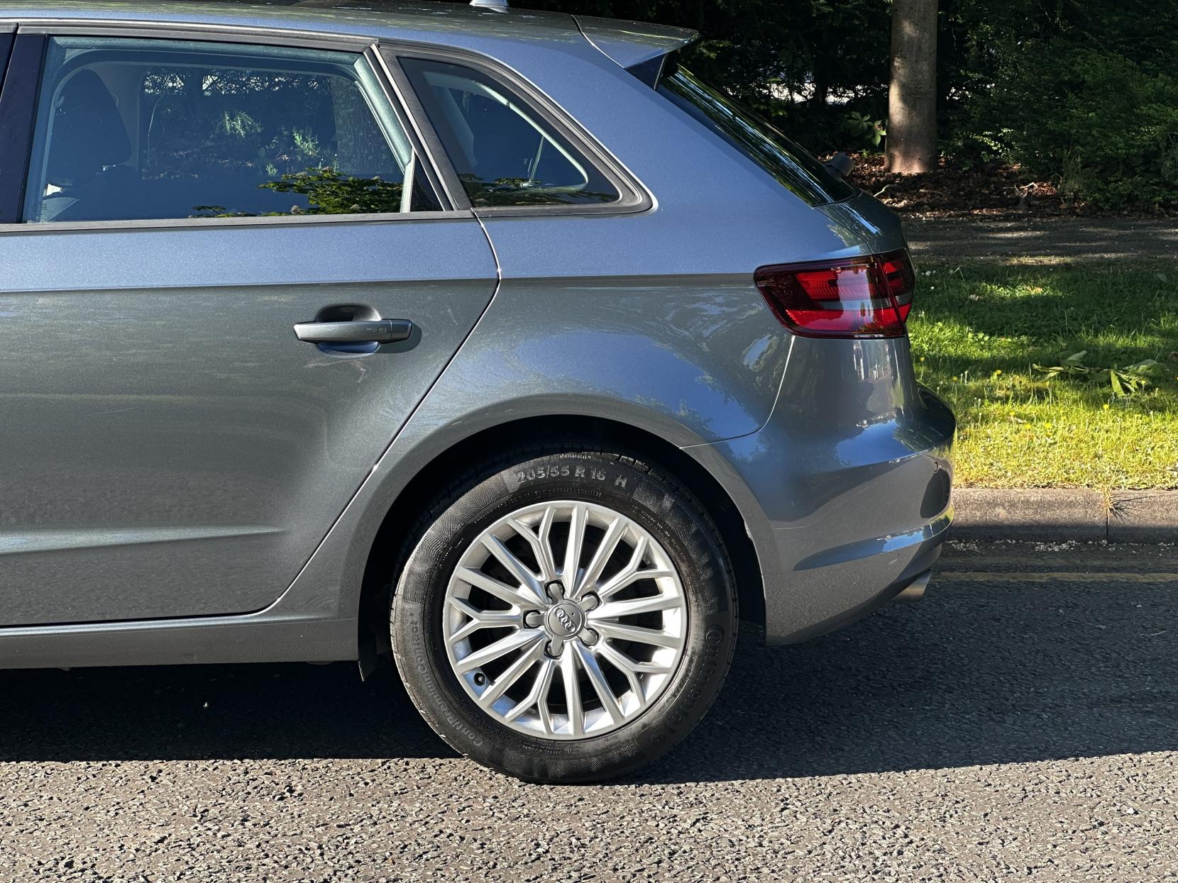 Audi A3 1.6 TDI ultra SE Technik Sportback 5dr Diesel Manual Euro 6 (s/s) (110 ps)