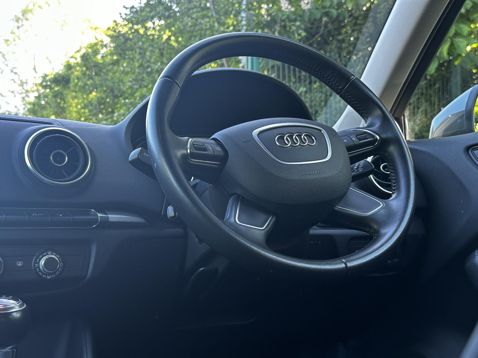 Audi A3 1.6 TDI ultra SE Technik Sportback 5dr Diesel Manual Euro 6 (s/s) (110 ps)