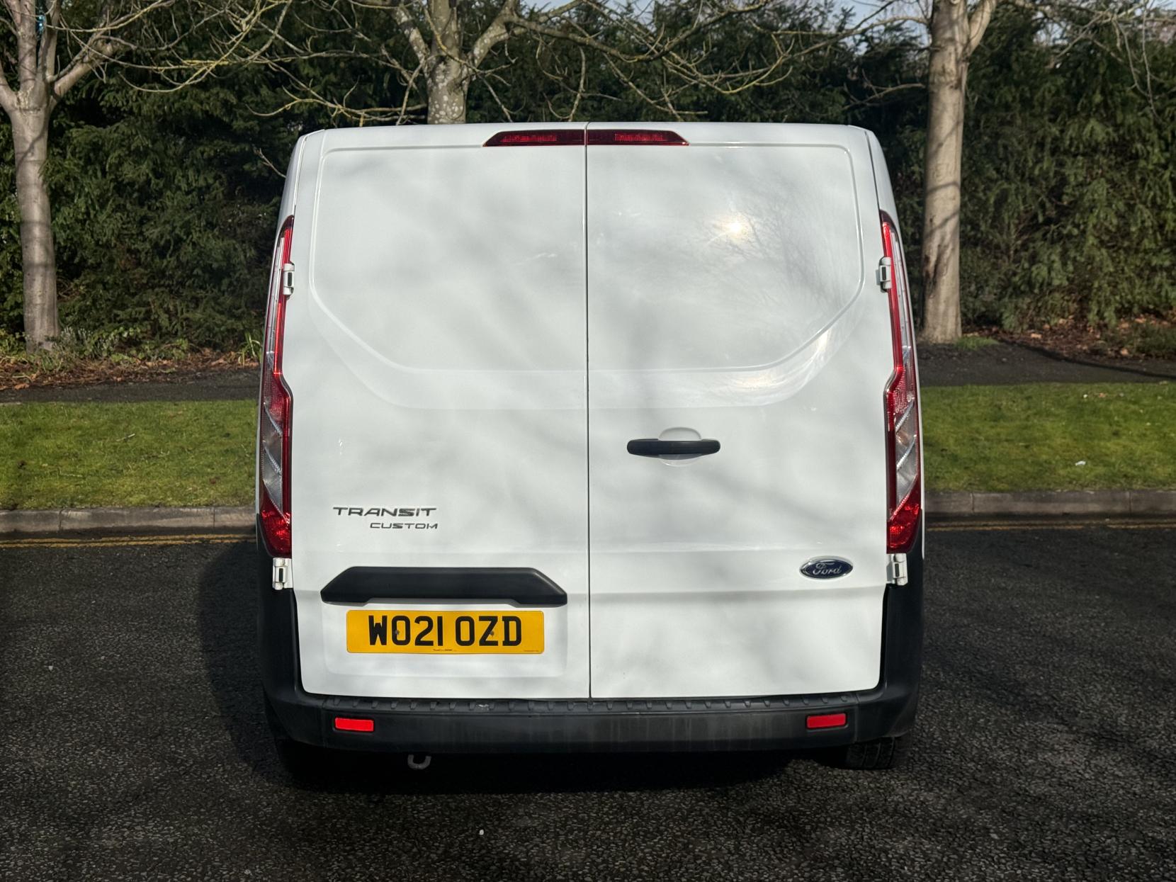 Ford Transit Custom 2.0 300 EcoBlue Leader Panel Van 5dr Diesel Manual L1 H1 Euro 6 (s/s) (130 ps)