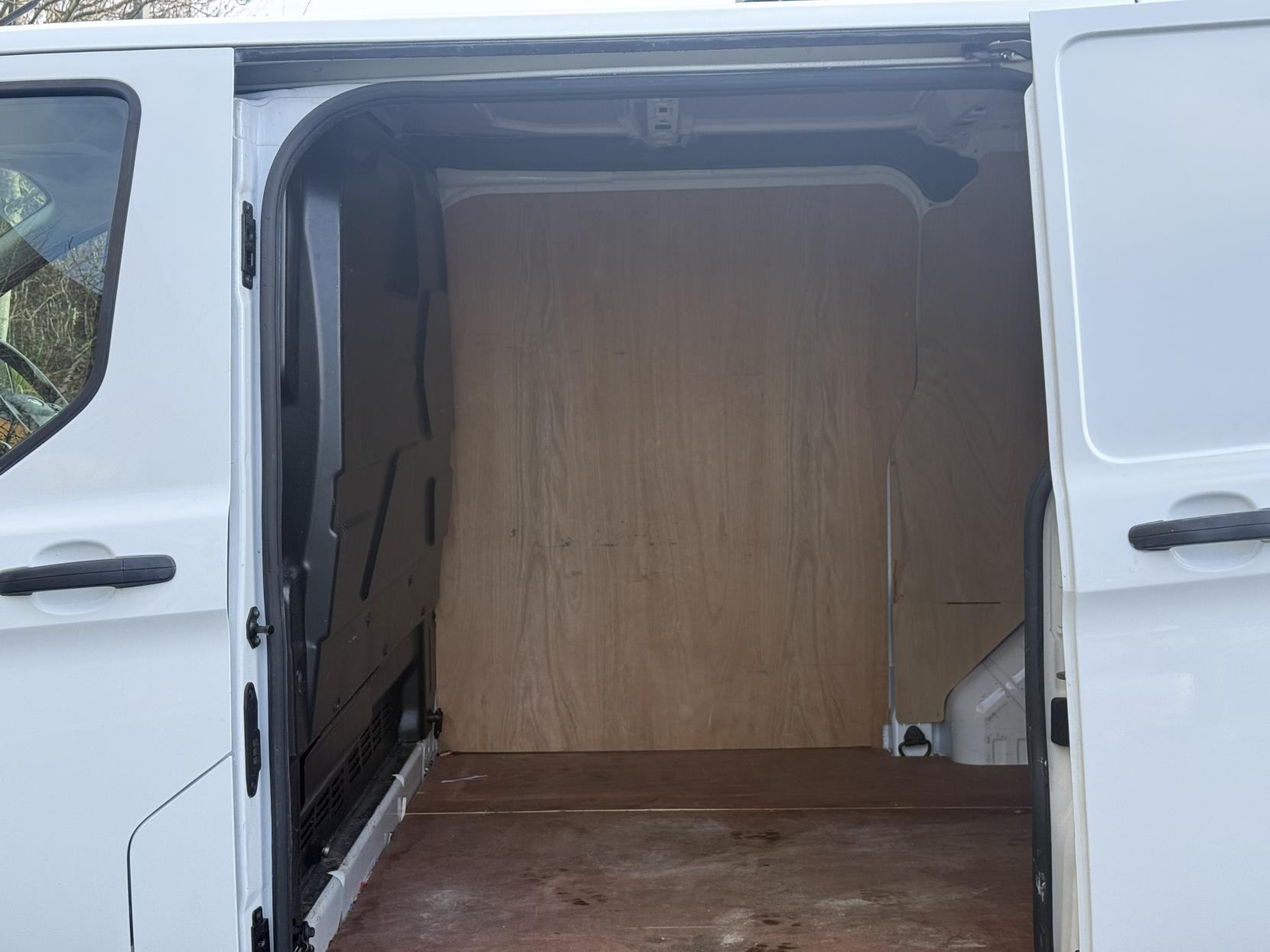 Ford Transit Custom 2.0 300 EcoBlue Leader Panel Van 5dr Diesel Manual L1 H1 Euro 6 (s/s) (130 ps)