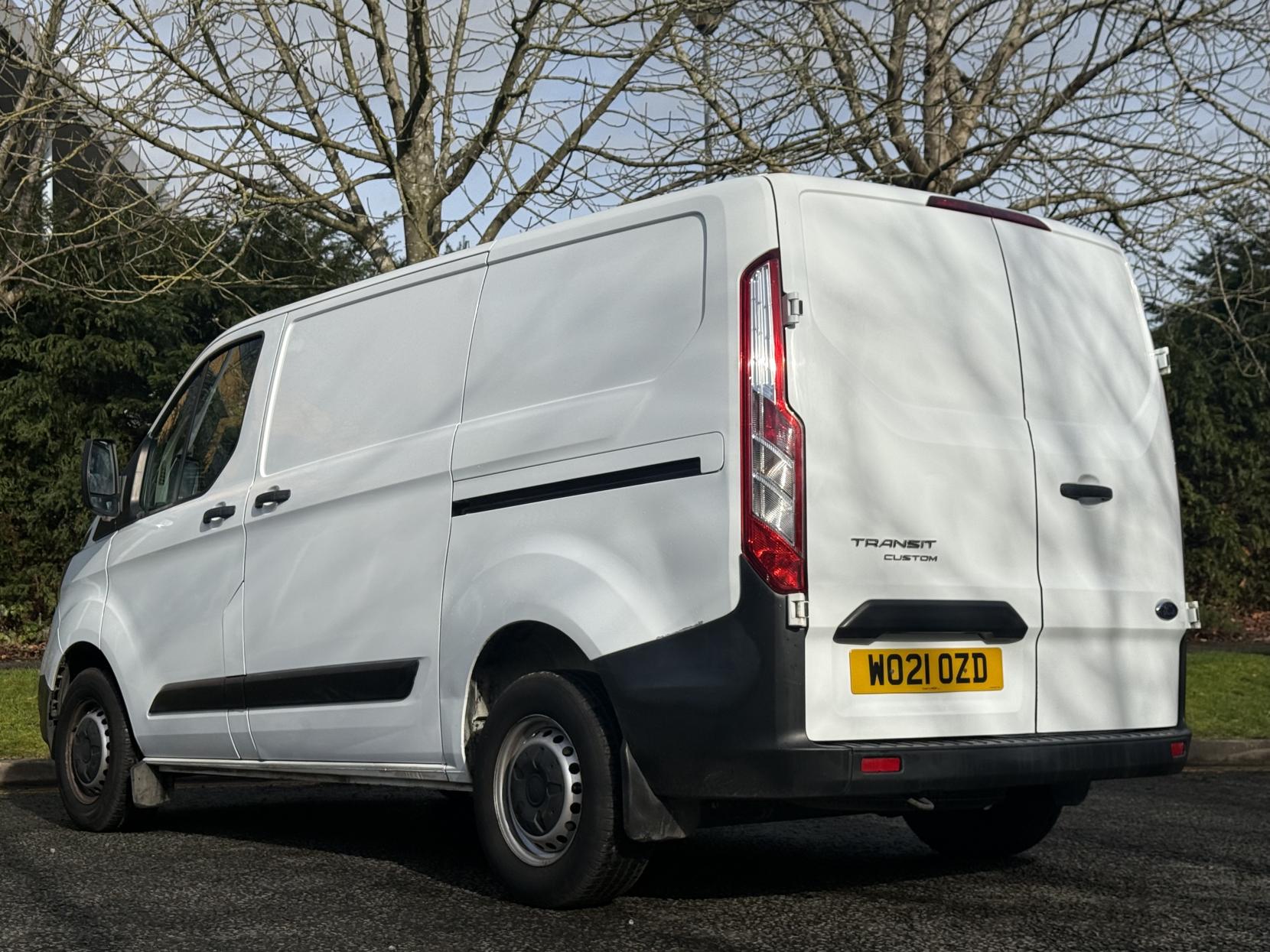 Ford Transit Custom 2.0 300 EcoBlue Leader Panel Van 5dr Diesel Manual L1 H1 Euro 6 (s/s) (130 ps)