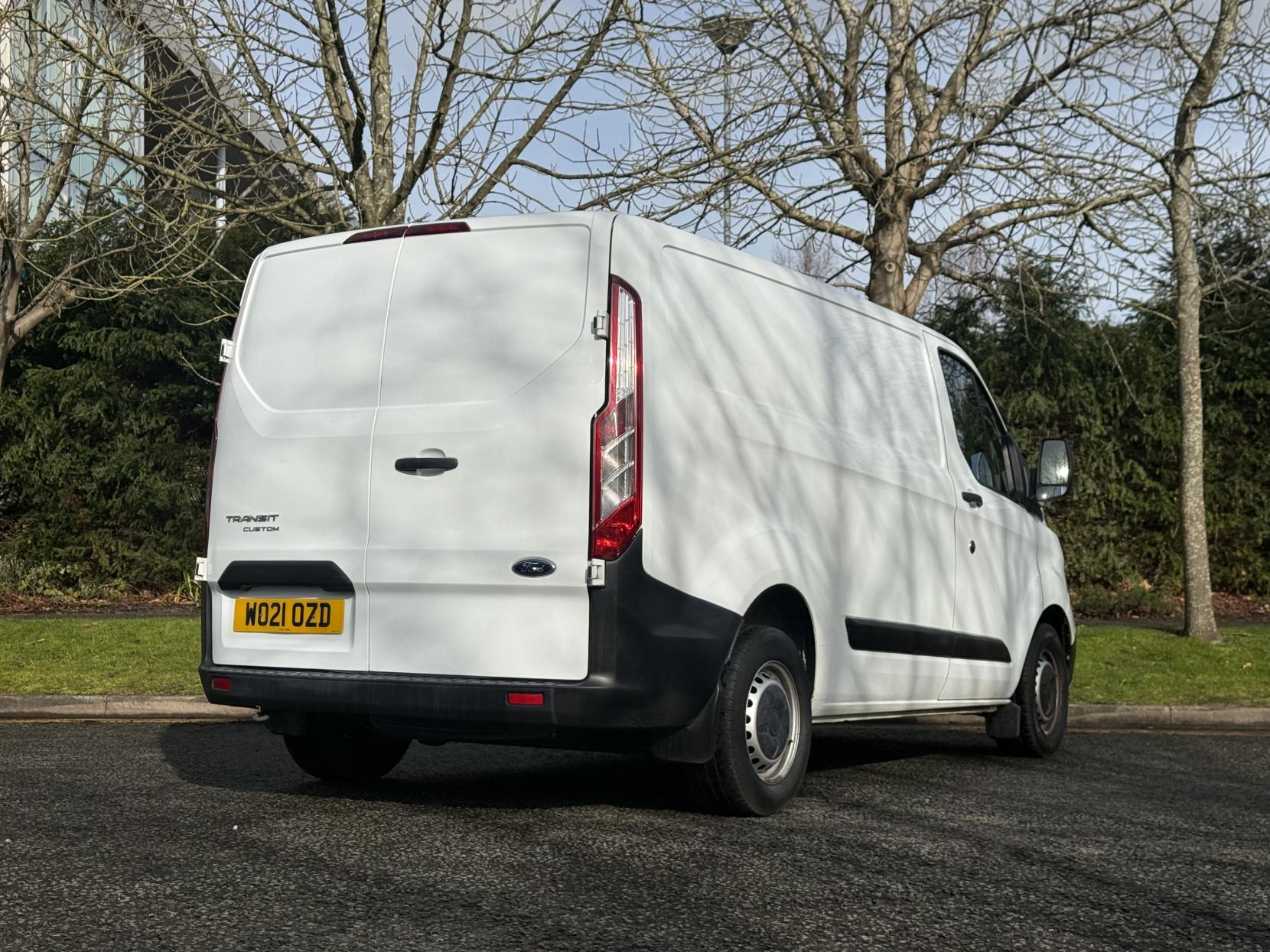 Ford Transit Custom 2.0 300 EcoBlue Leader Panel Van 5dr Diesel Manual L1 H1 Euro 6 (s/s) (130 ps)